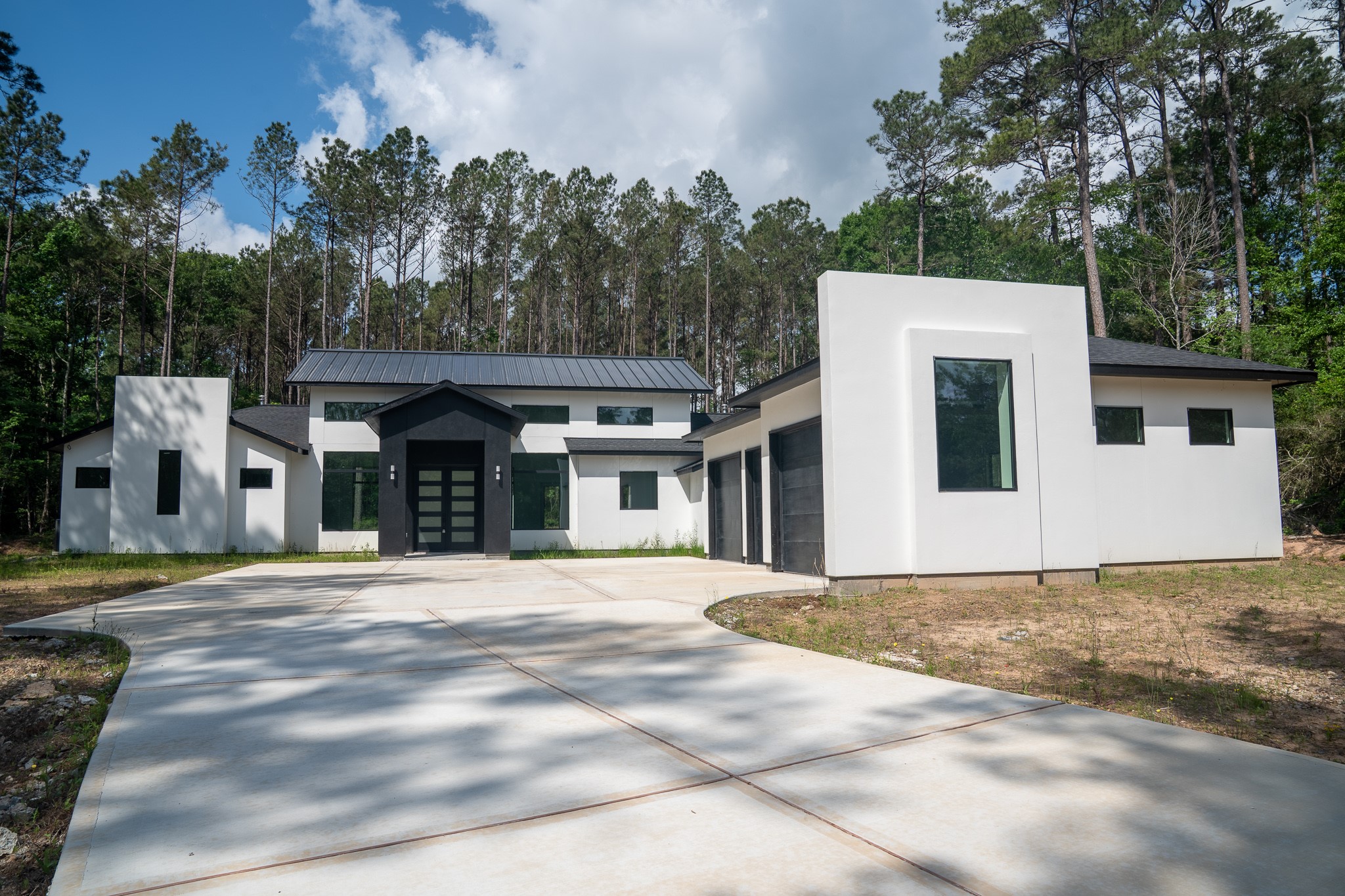 343 Sundog Road Property Photo 1