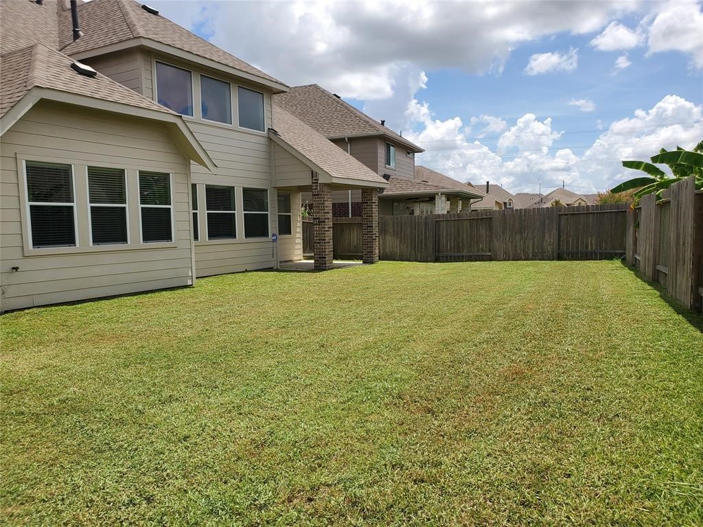 26715 Gladestone Ridge Court Property Photo 8