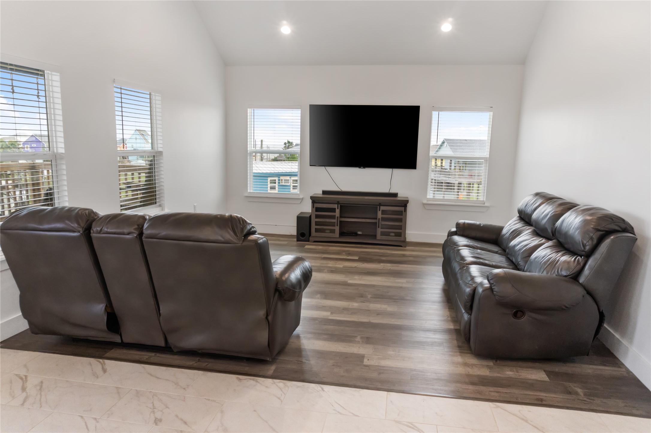 897 S Crystal Beach Road Property Photo 11