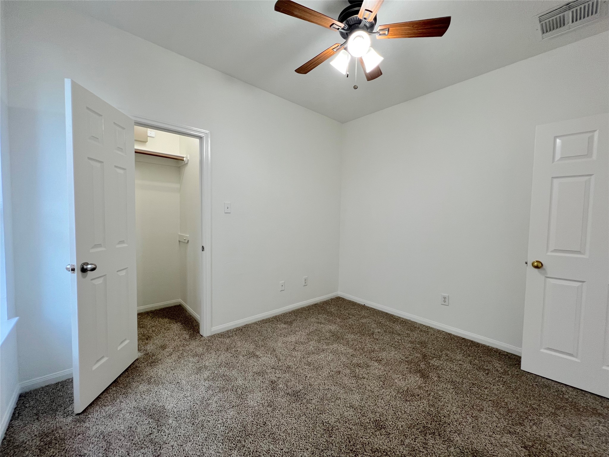 17215 Fernchase Court Property Photo 4