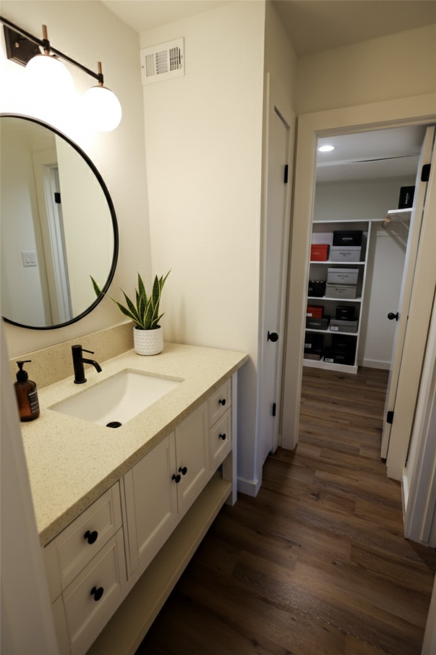 1516 Bay Area Boulevard P19 Property Photo 6