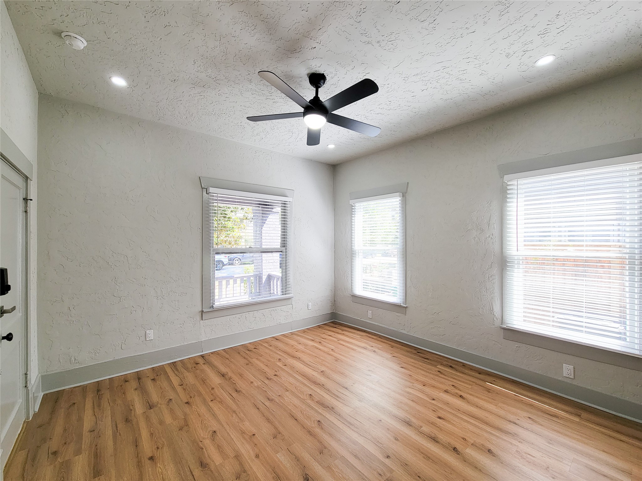 1847 Harvard 4 Property Photo 10