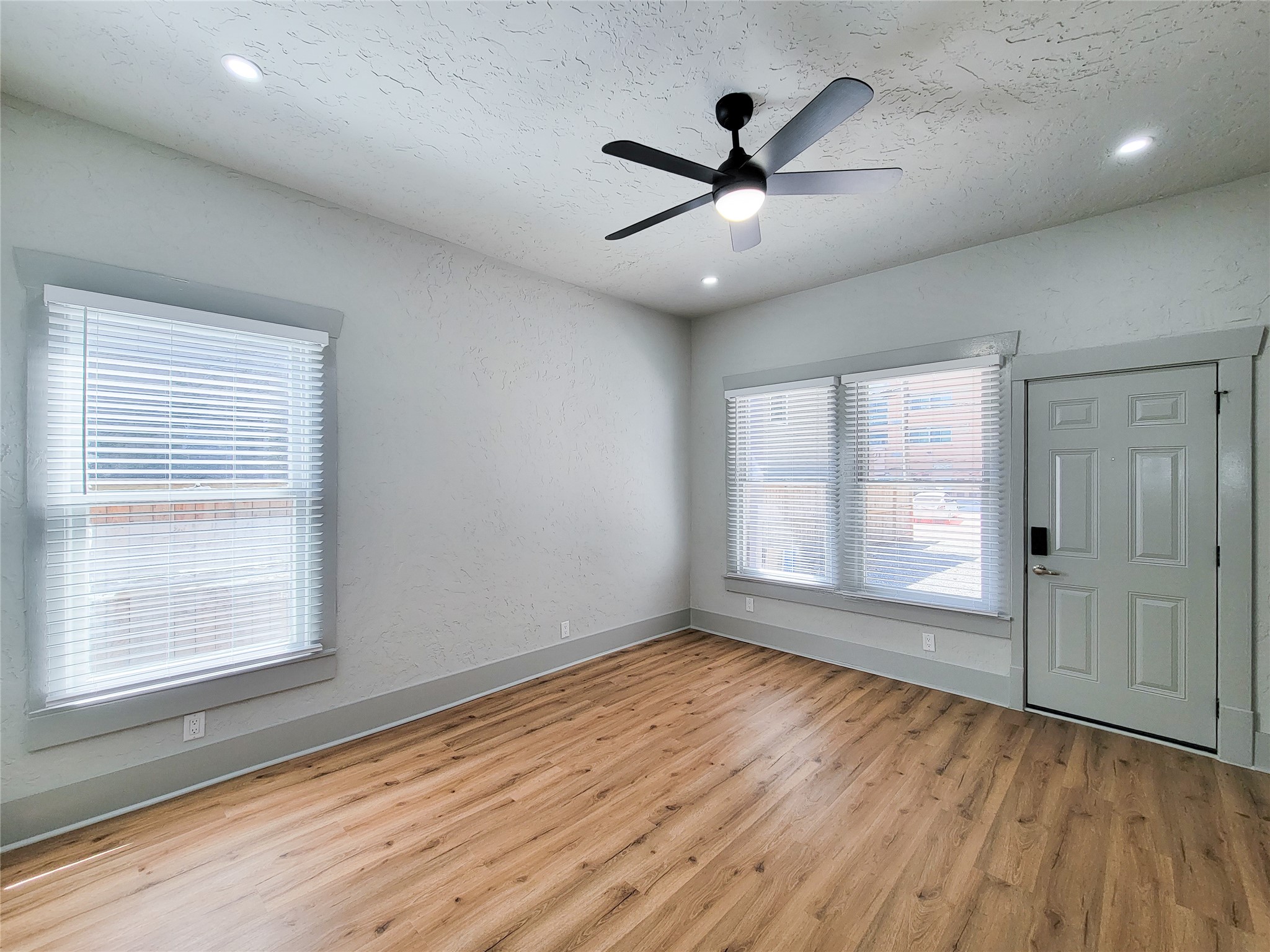 1847 Harvard 4 Property Photo 20