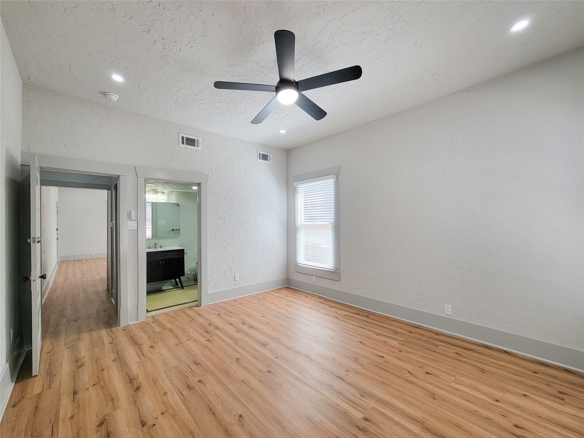 1847 Harvard 4 Property Photo 22