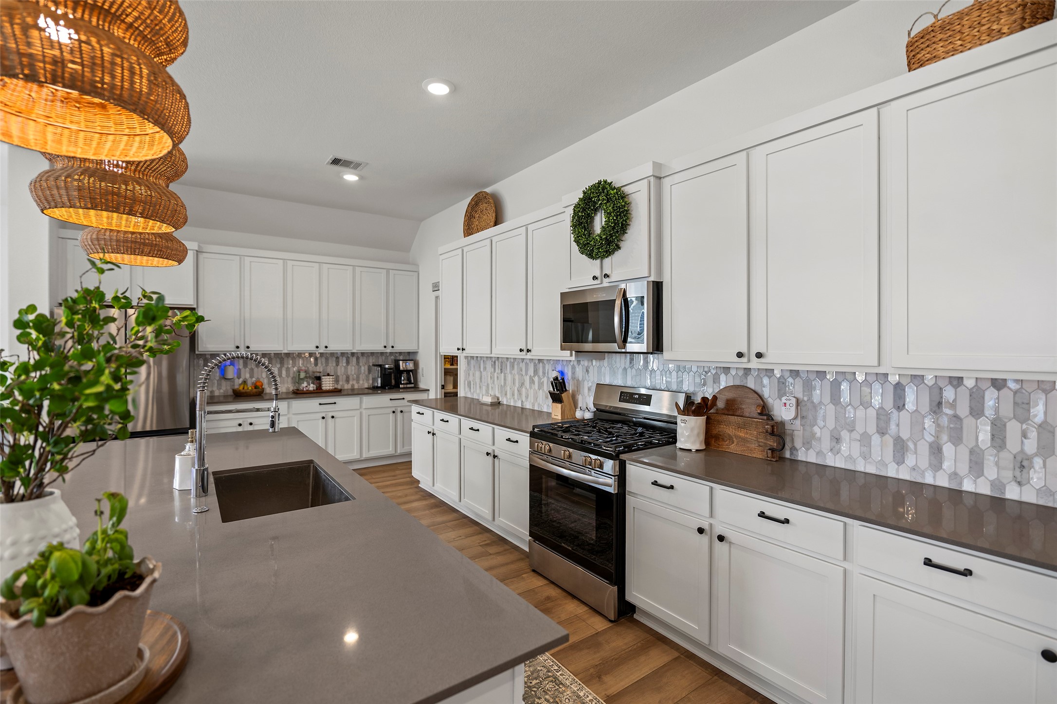 29003 Spicewood Valley Drive Property Photo 10