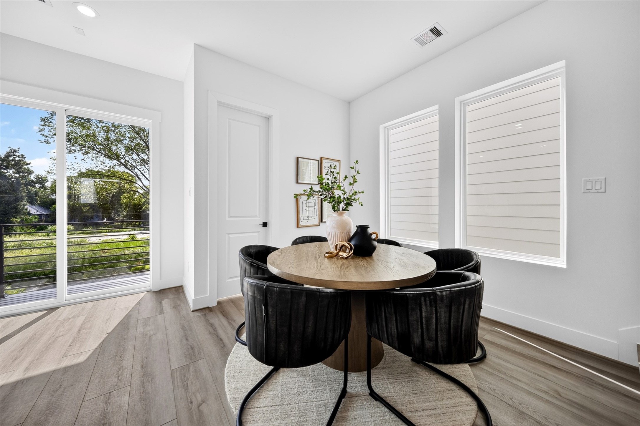 2423 Harrington Street Property Photo 14