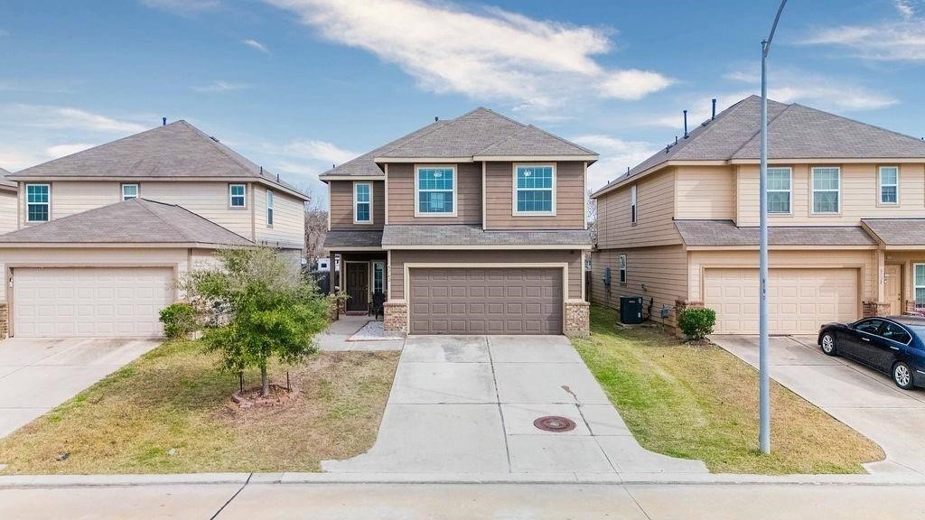 5742 Adelaide River Drive Property Photo 1