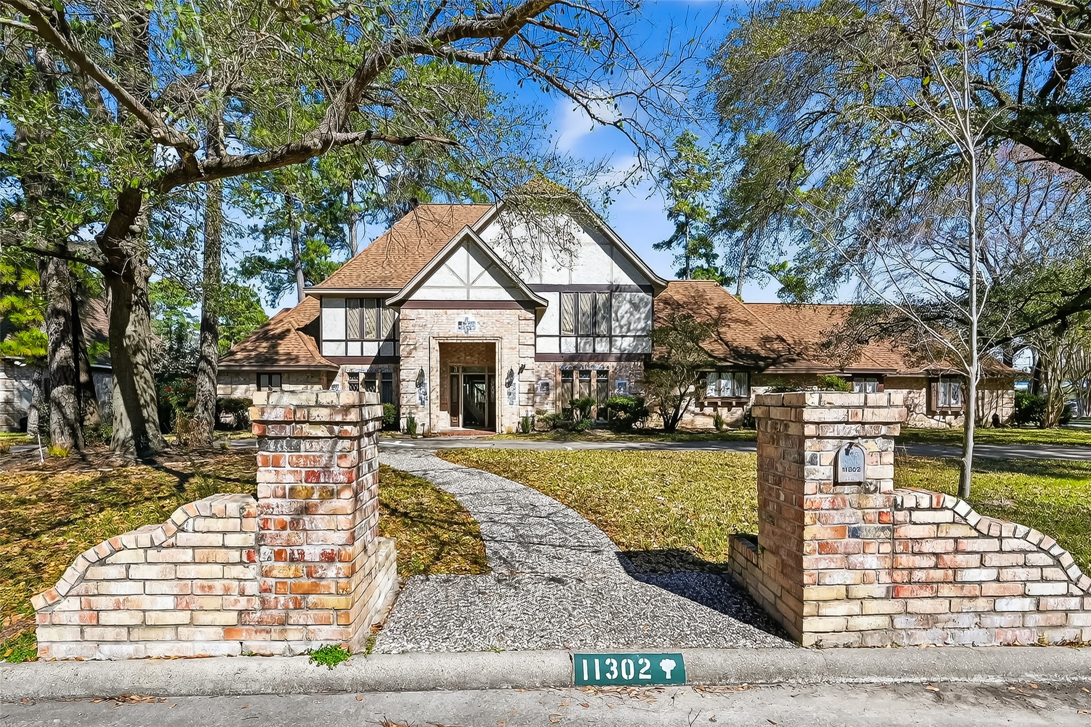 11302 Hylander Drive Property Photo 1