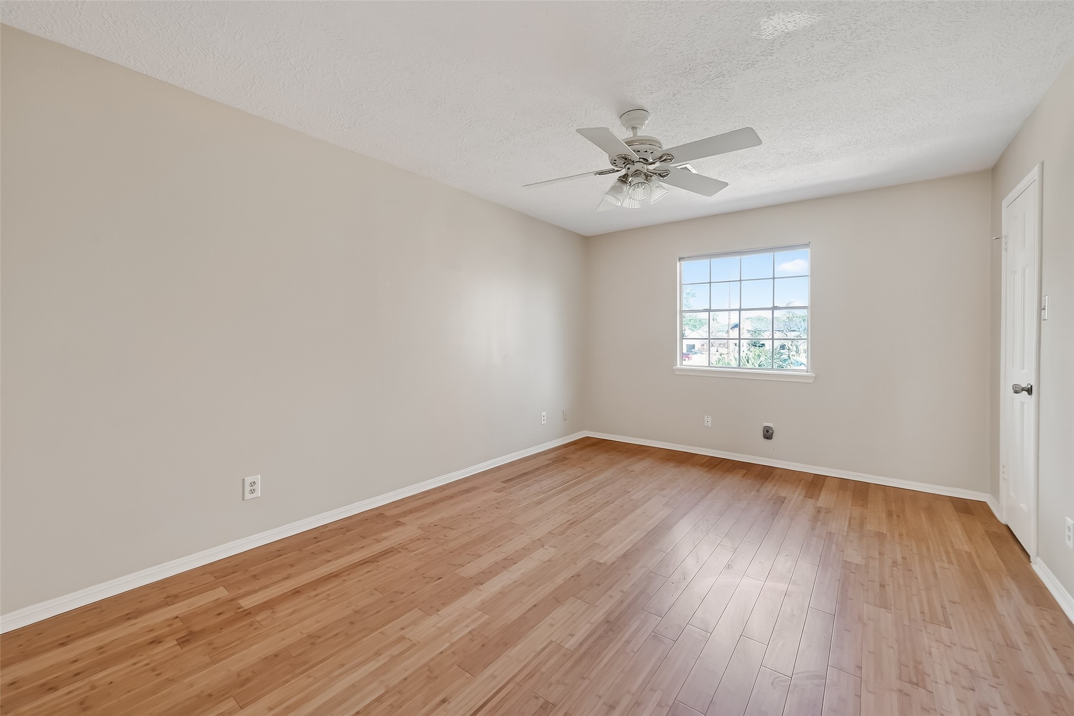 11302 Hylander Drive Property Photo 32