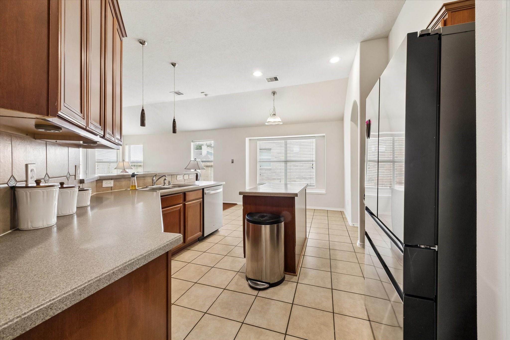 1834 Creegan Park Court, Houston Tx 77047 Property Photo 5