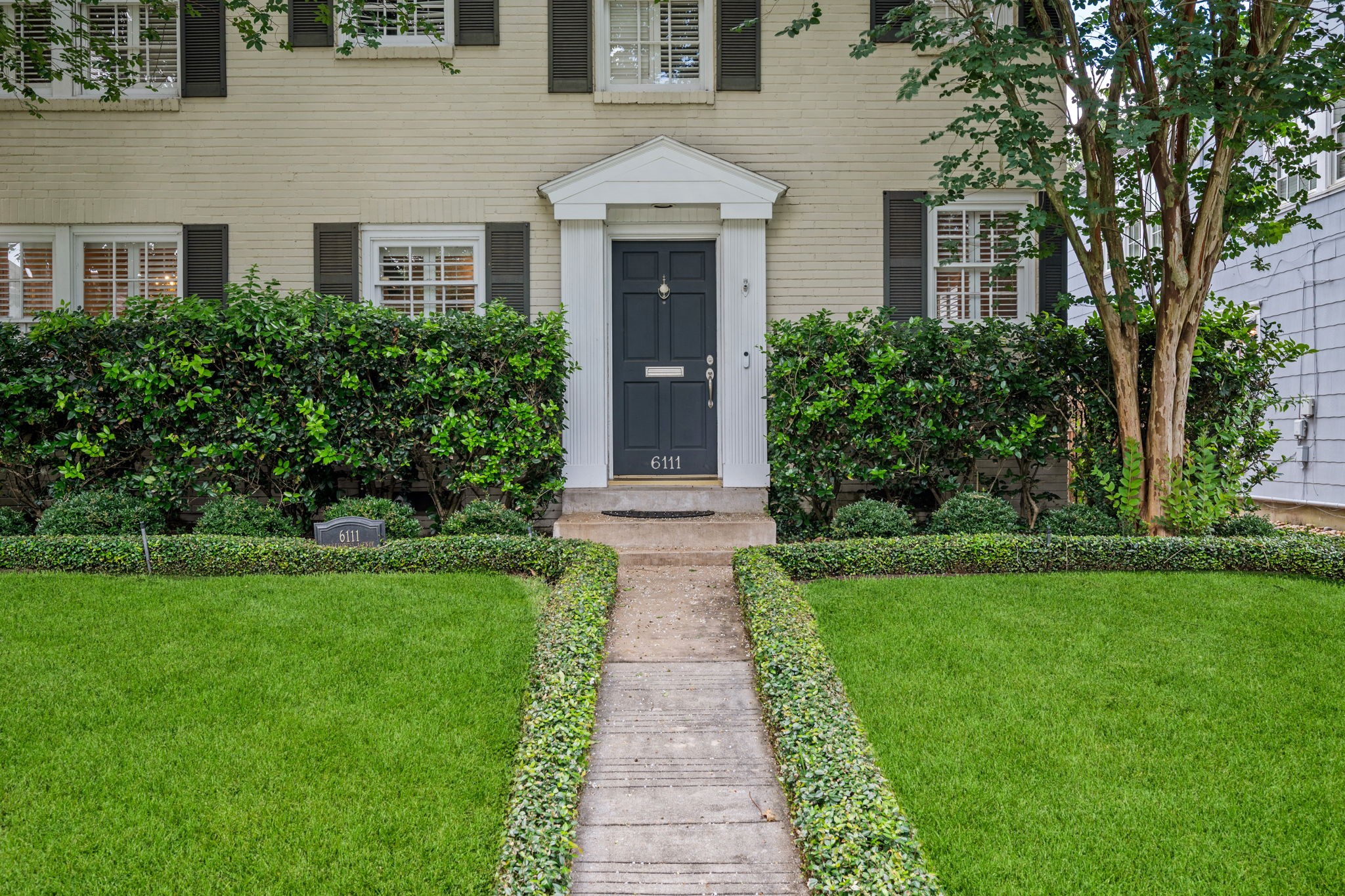 6111 Wakeforest Avenue Property Photo 2