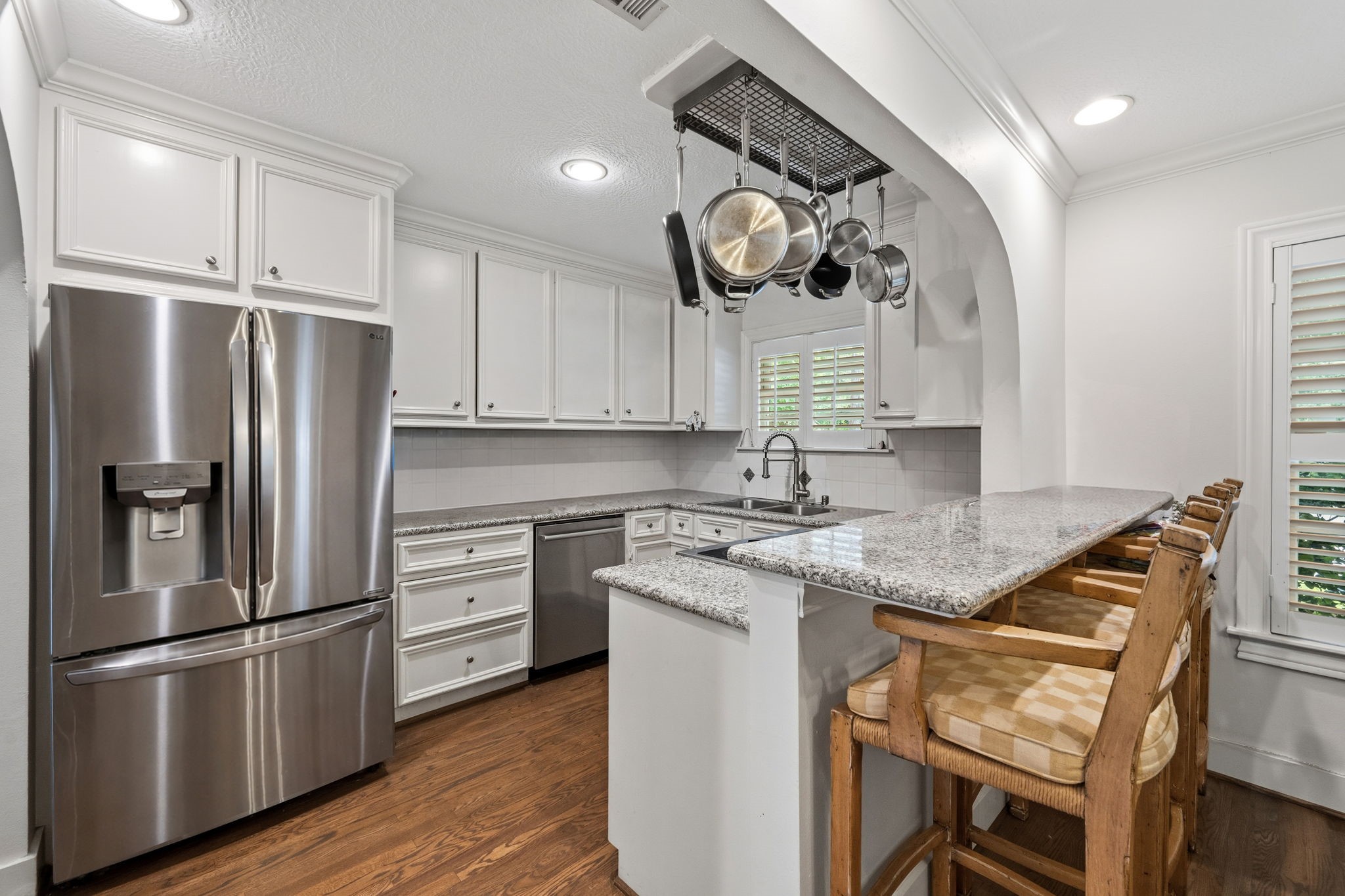 6111 Wakeforest Avenue Property Photo 8
