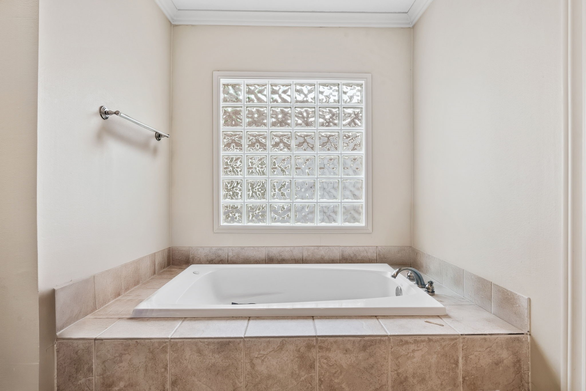 6111 Wakeforest Avenue Property Photo 14