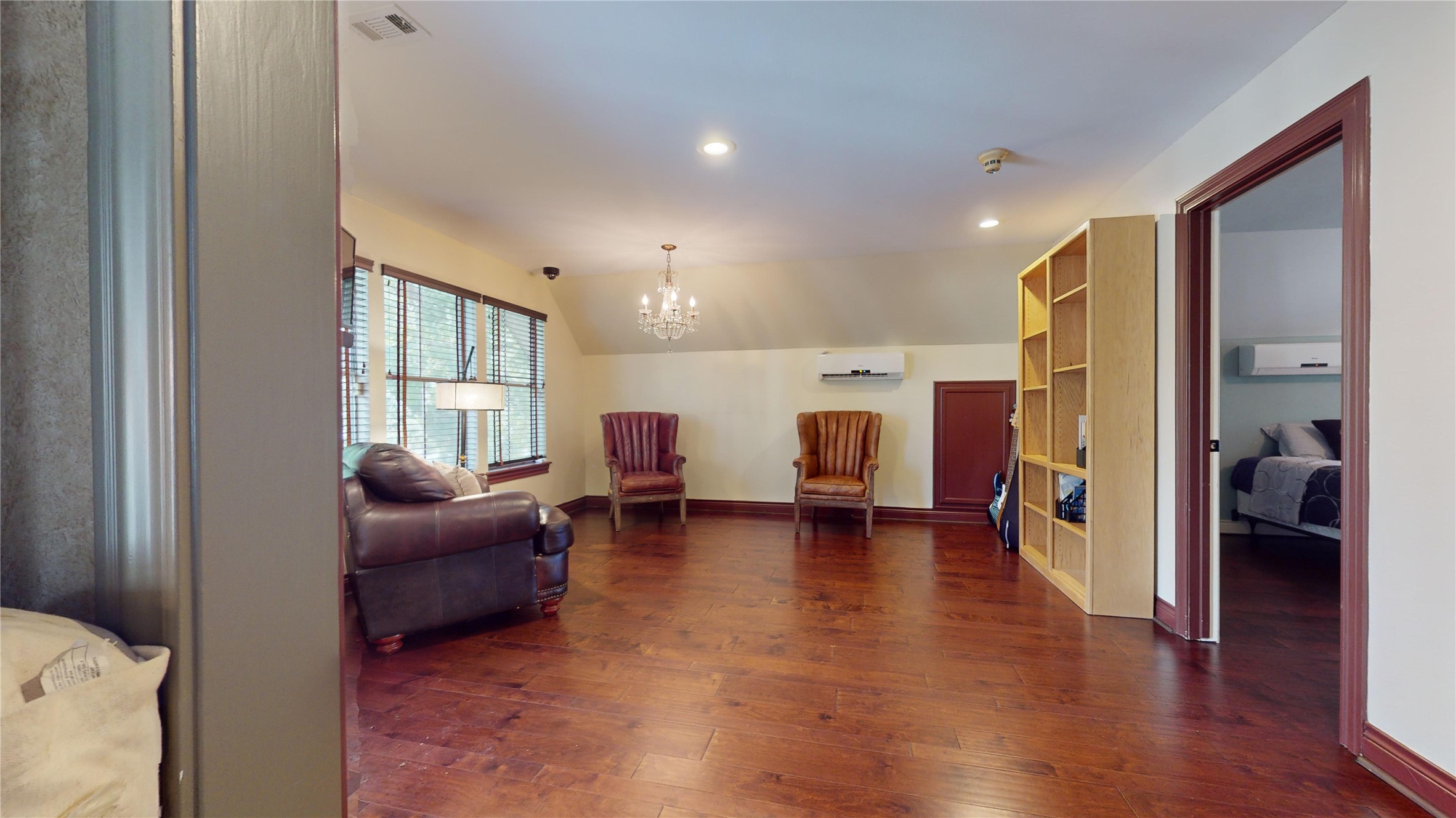 5002 Waterbeck Street Property Photo 35