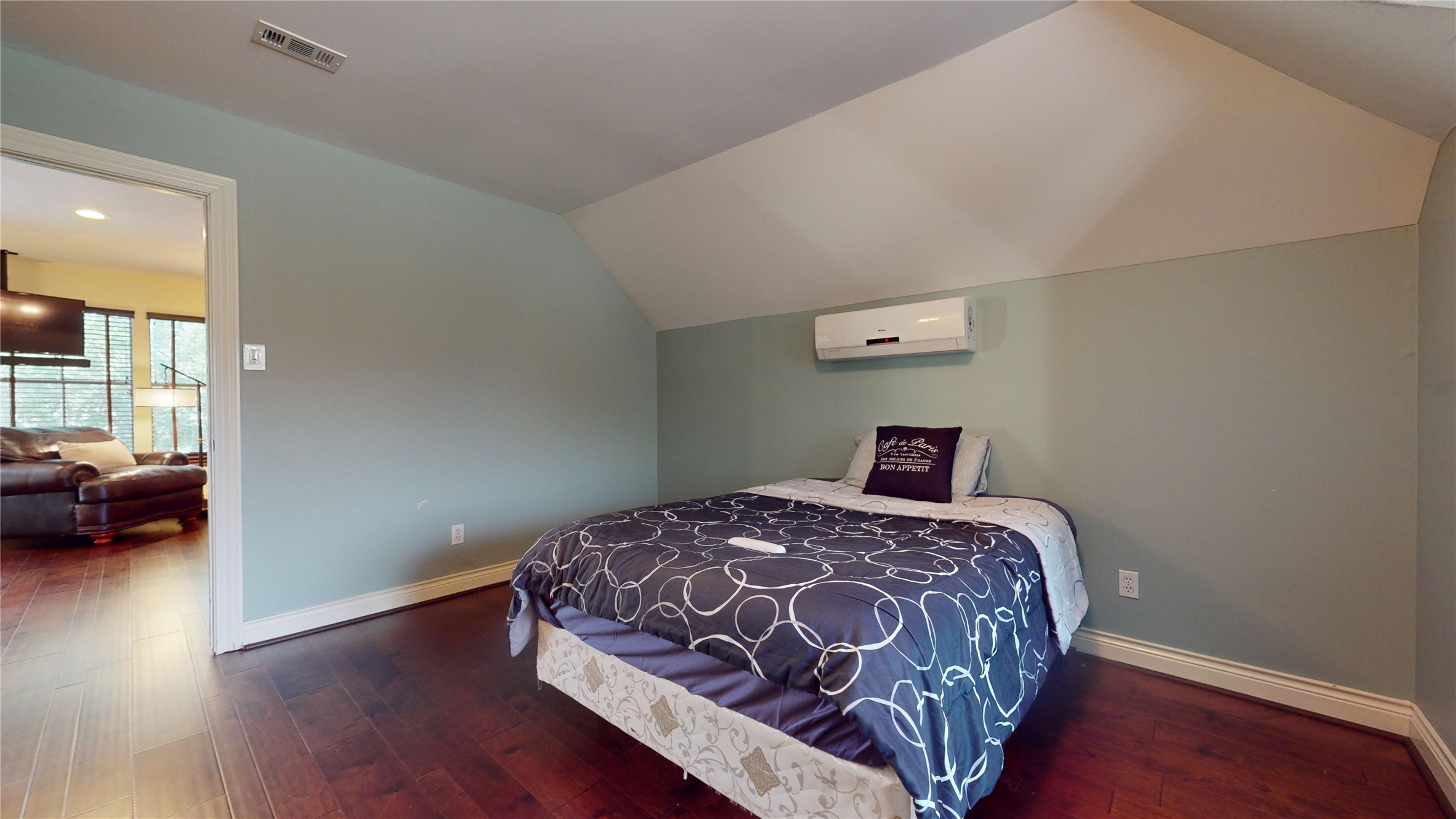 5002 Waterbeck Street Property Photo 36