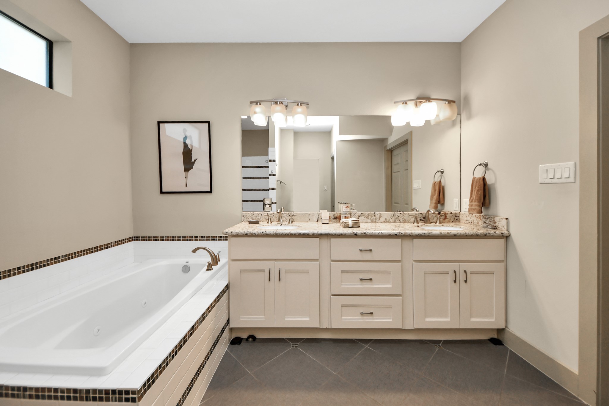 4510 Inker Street B Property Photo 19