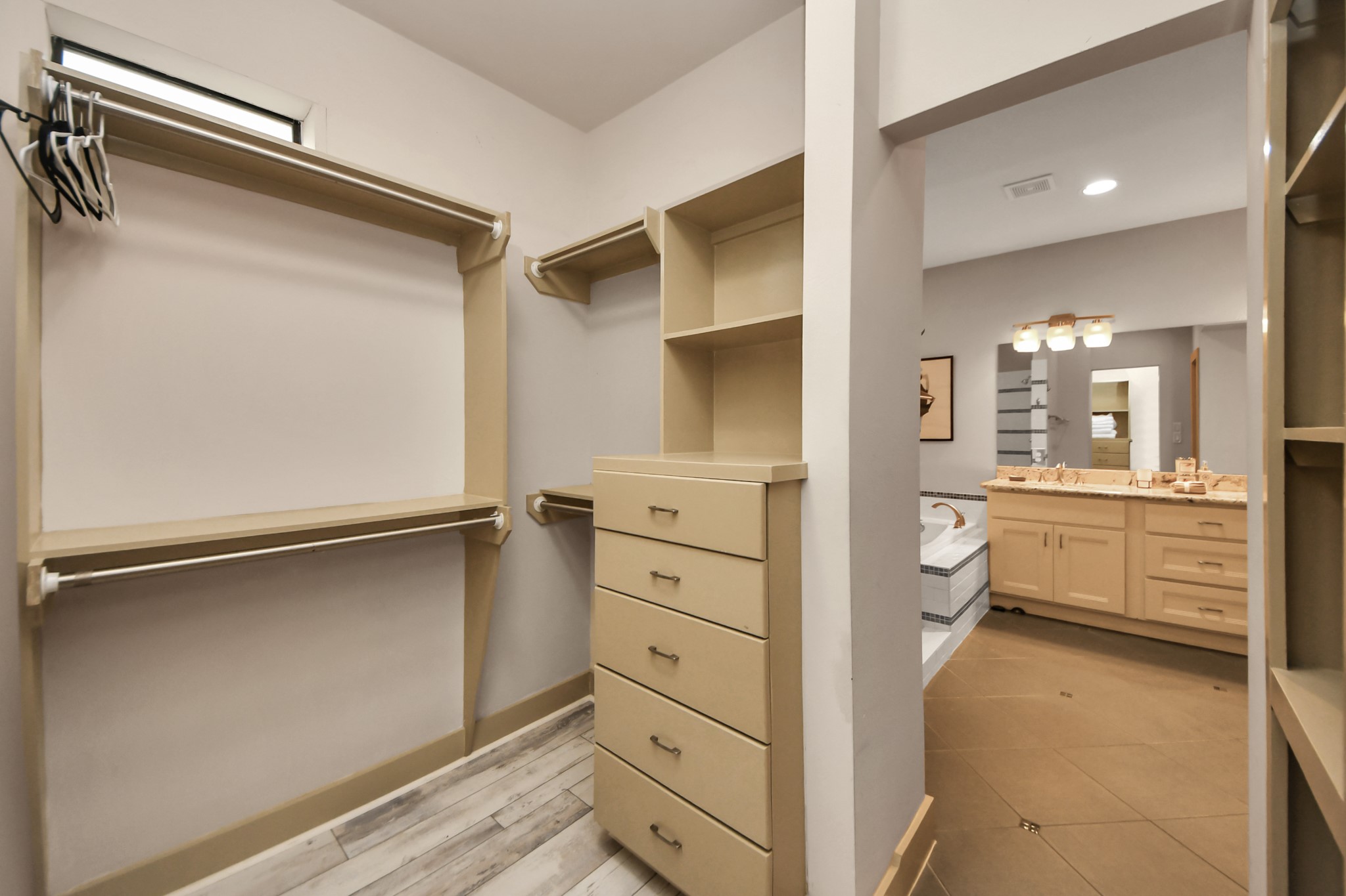 4510 Inker Street B Property Photo 22