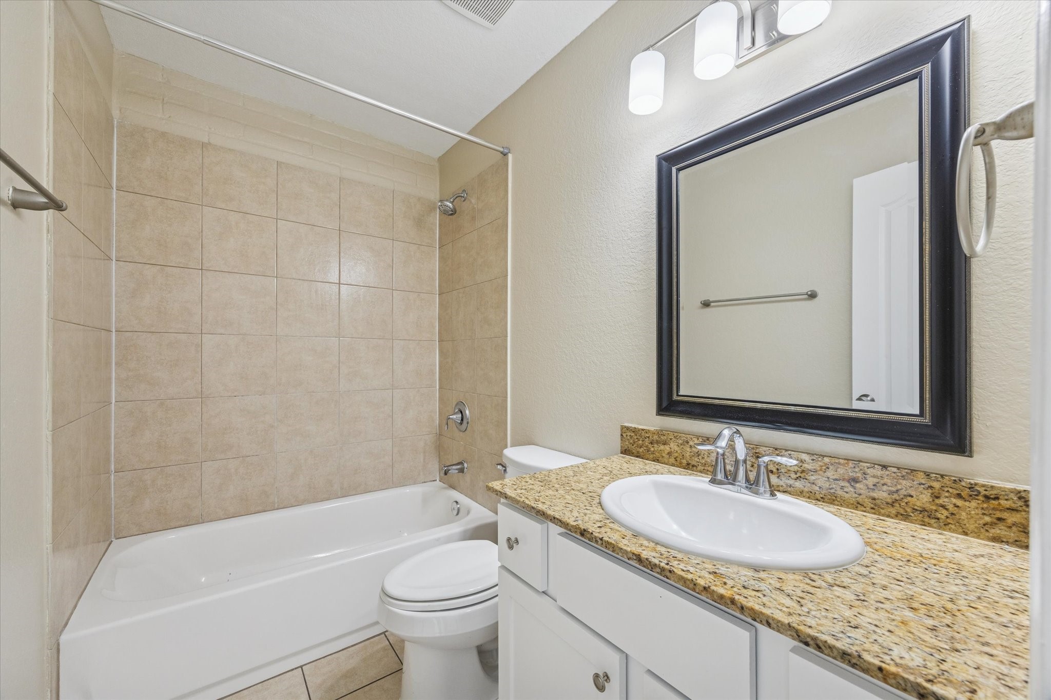 300 Pecore Street 22 Property Photo 9
