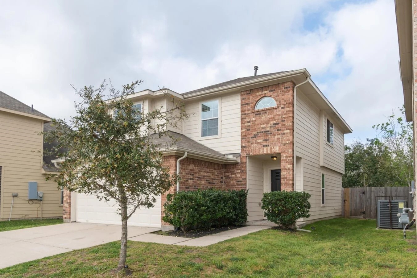 14710 Jennys Park Place Property Photo 2