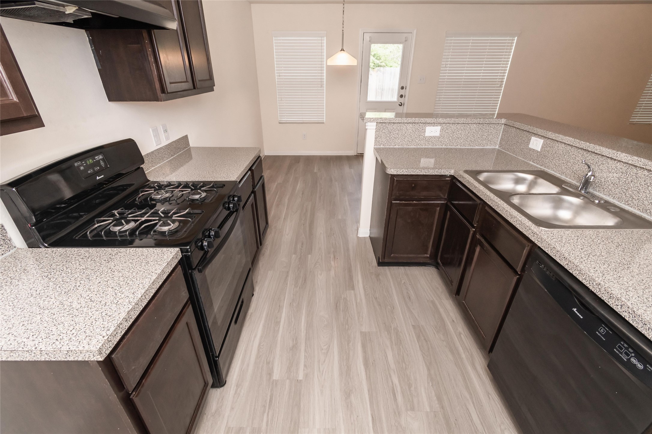 14710 Jennys Park Place Property Photo 3