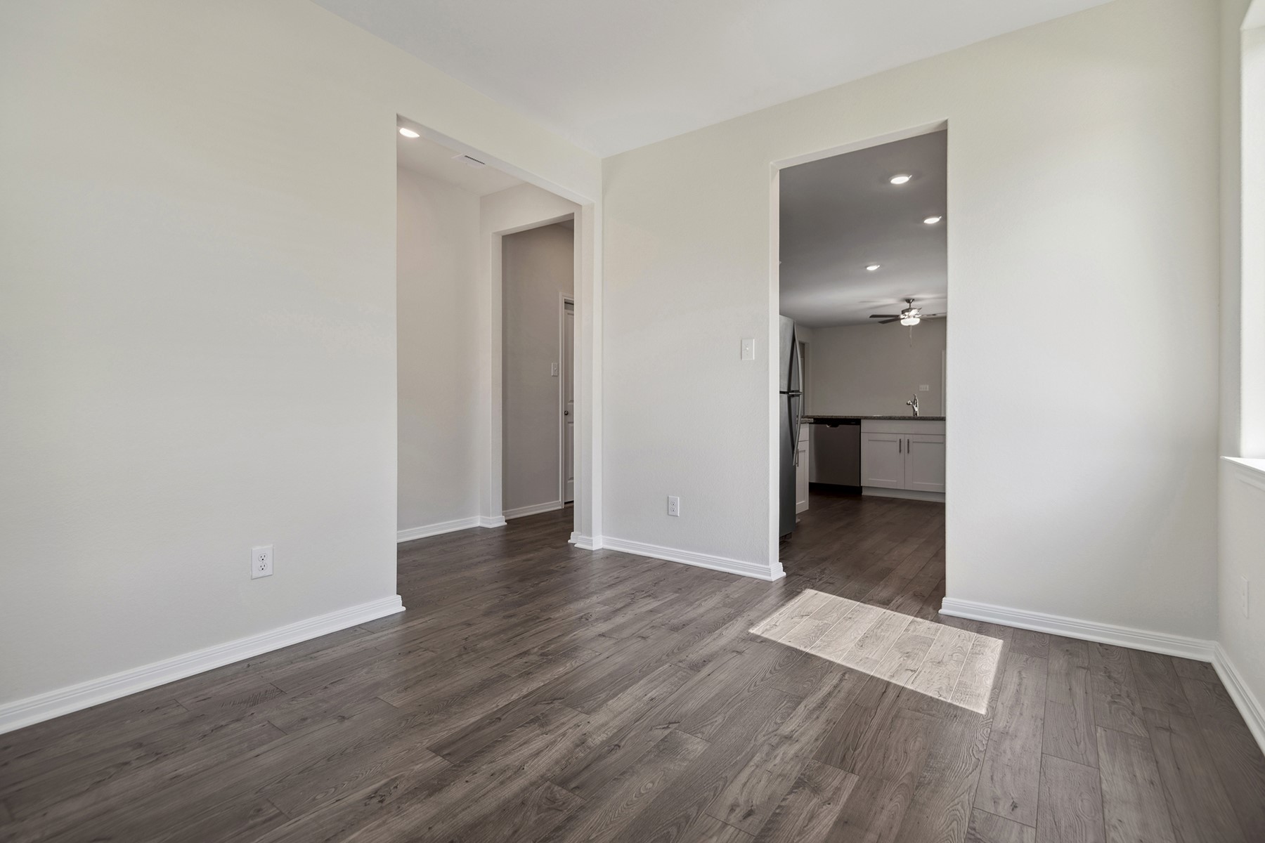 15403 Maple Terrace Drive Property Photo 5