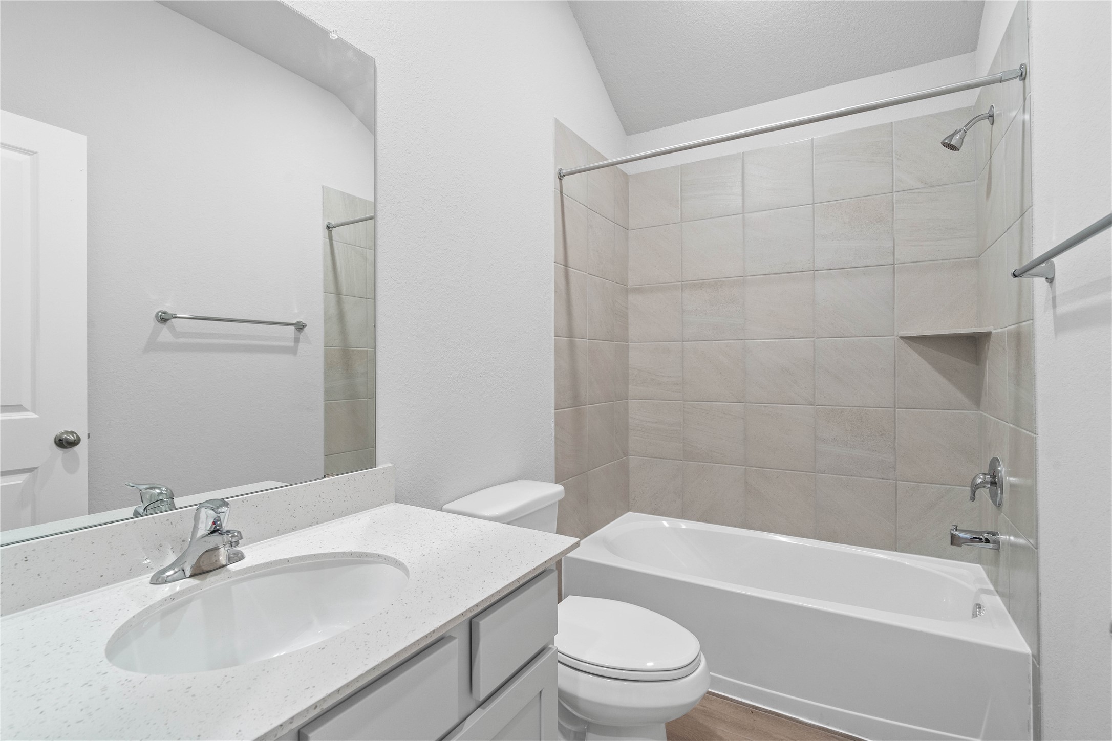 19645 Montgomery Ridge Way Property Photo 9