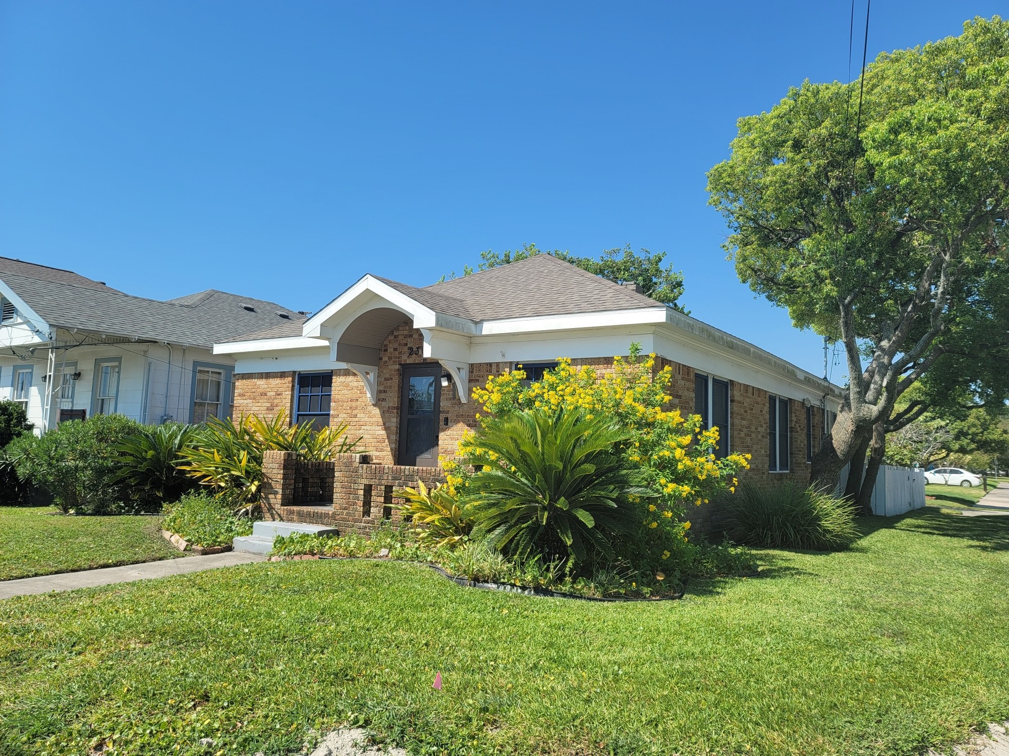 2301 45th Street Property Photo 2