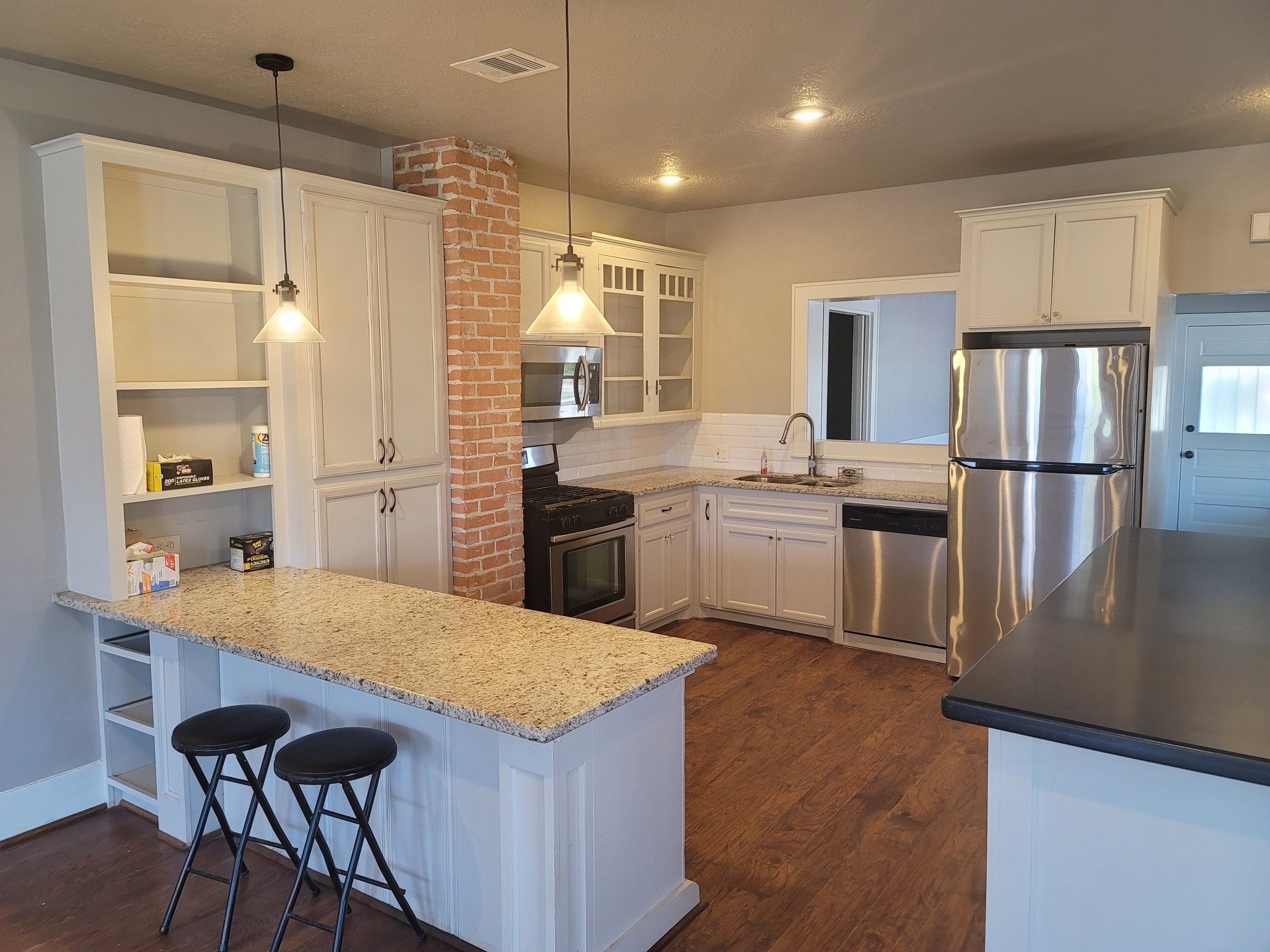 2301 45th Street Property Photo 3