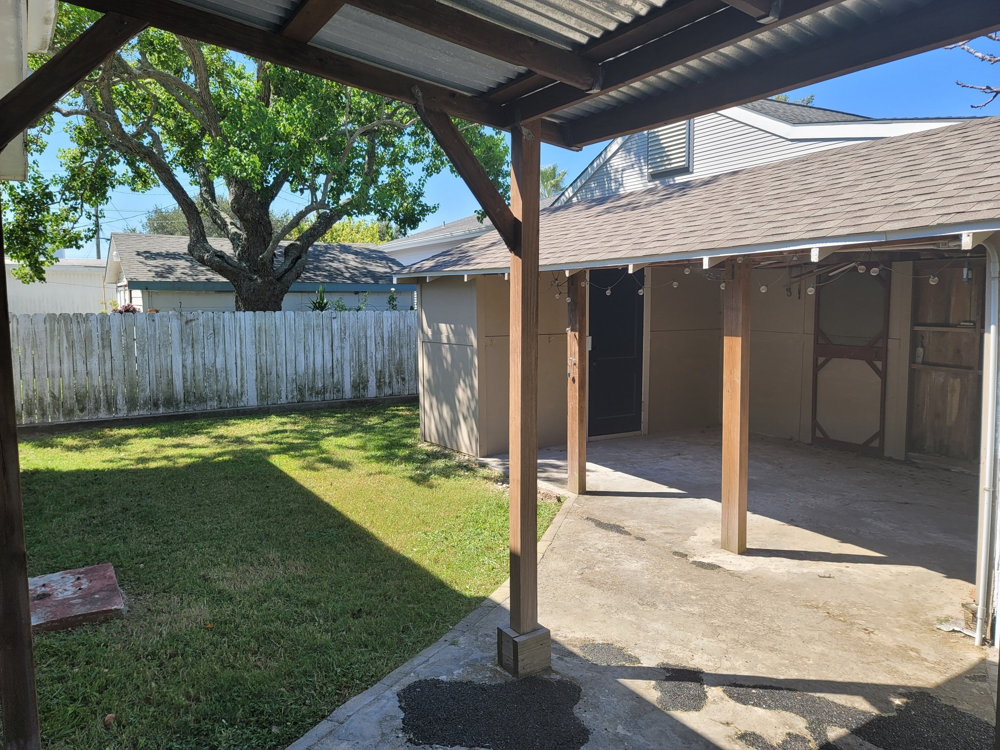 2301 45th Street Property Photo 9