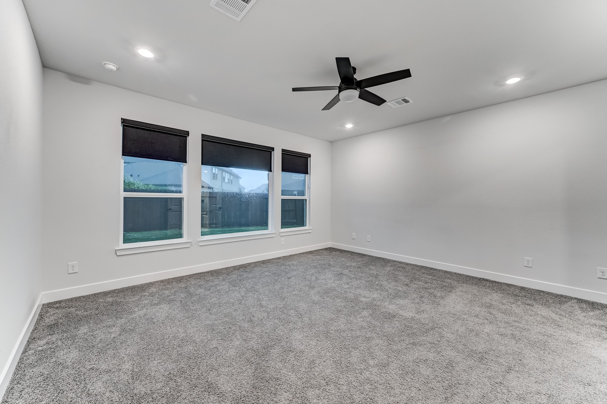 9522 Rialto Creek Drive Property Photo 16