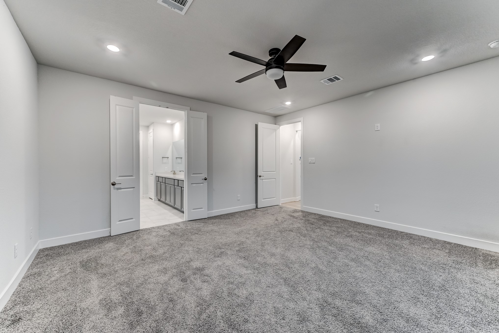 9522 Rialto Creek Drive Property Photo 17