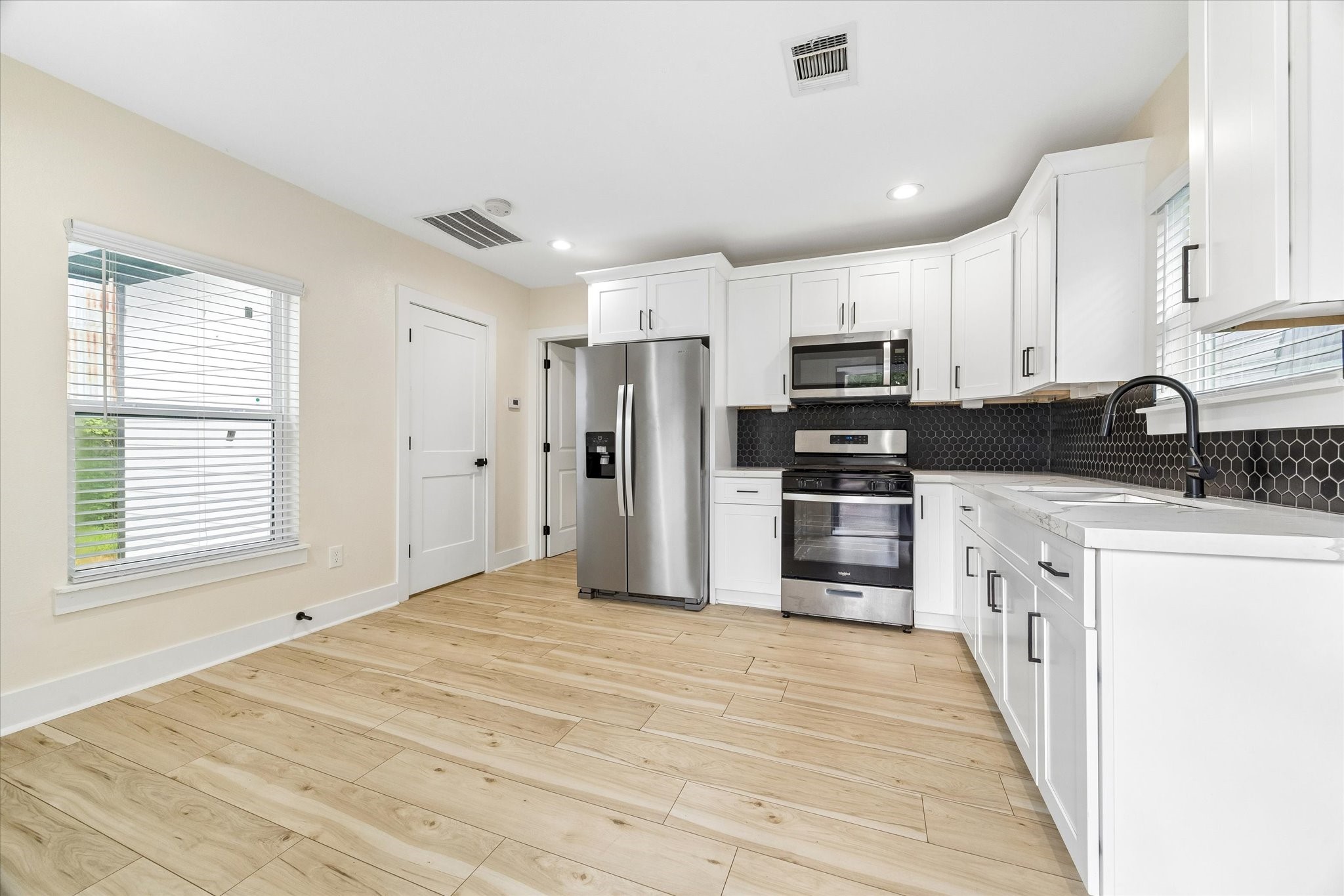 7001 1/2 Avenue P Property Photo 2