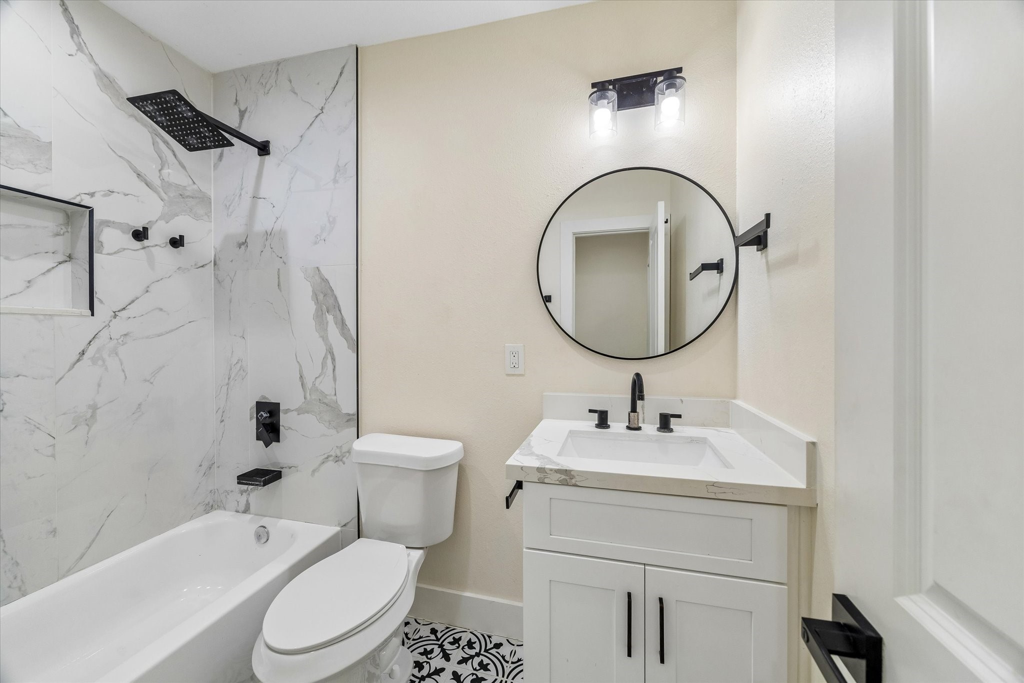 7001 1/2 Avenue P Property Photo 5