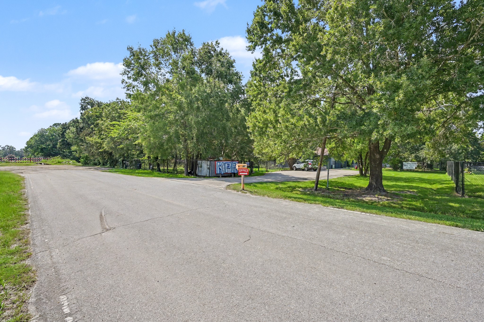 623 Lakeville Drive Property Photo 15
