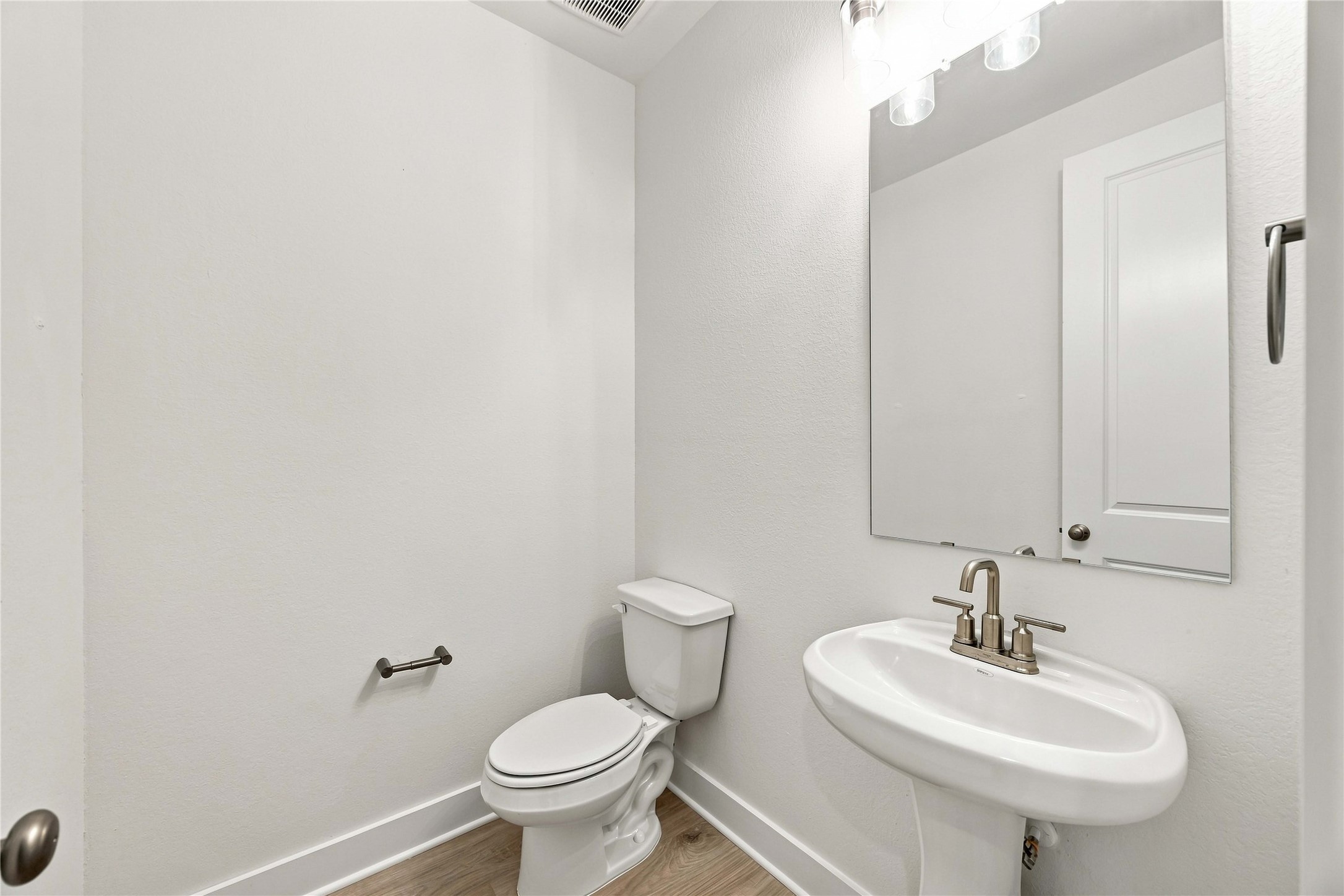 2727 Ametrine Drive Property Photo 18