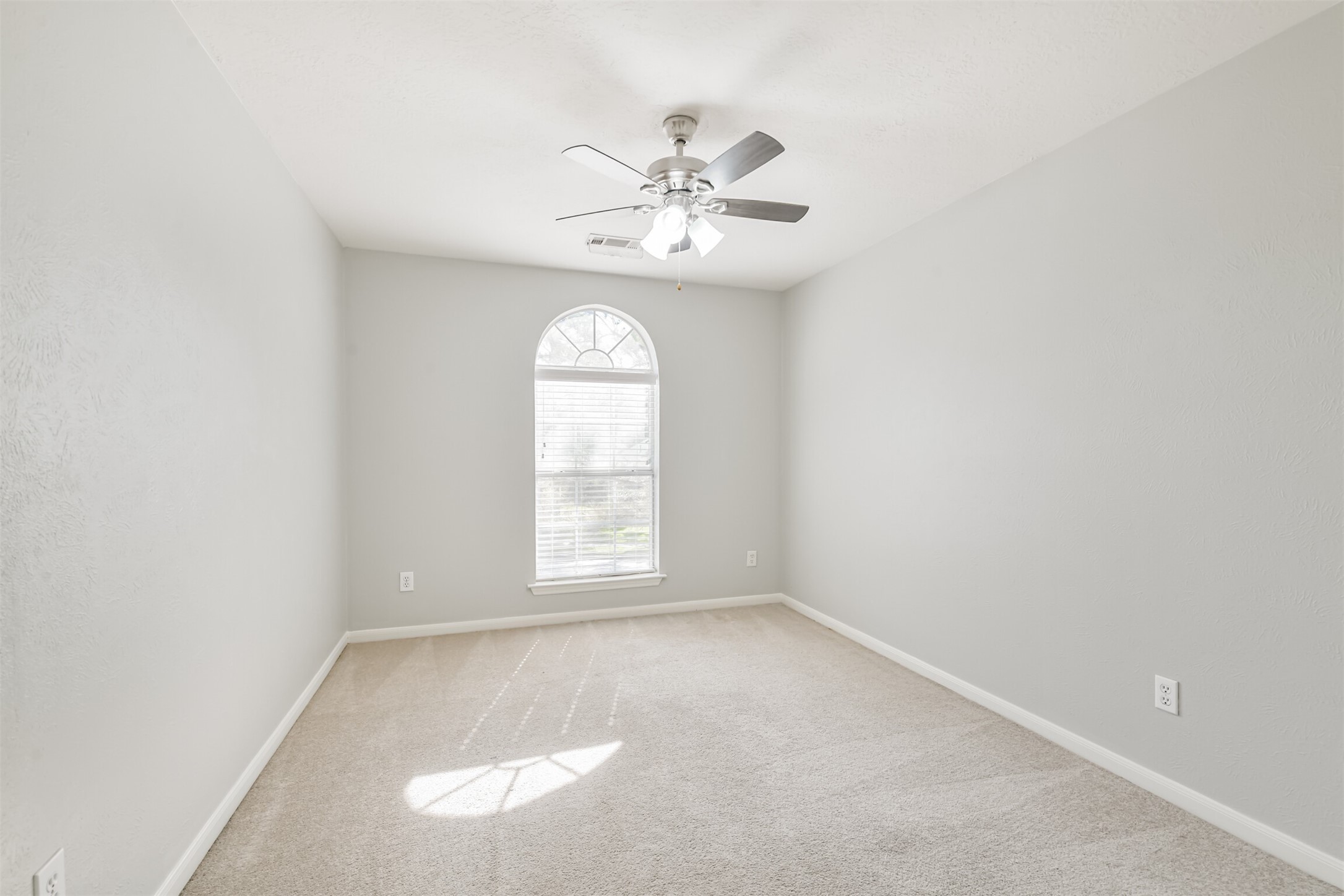 20439 Concord Hill Drive Property Photo 28