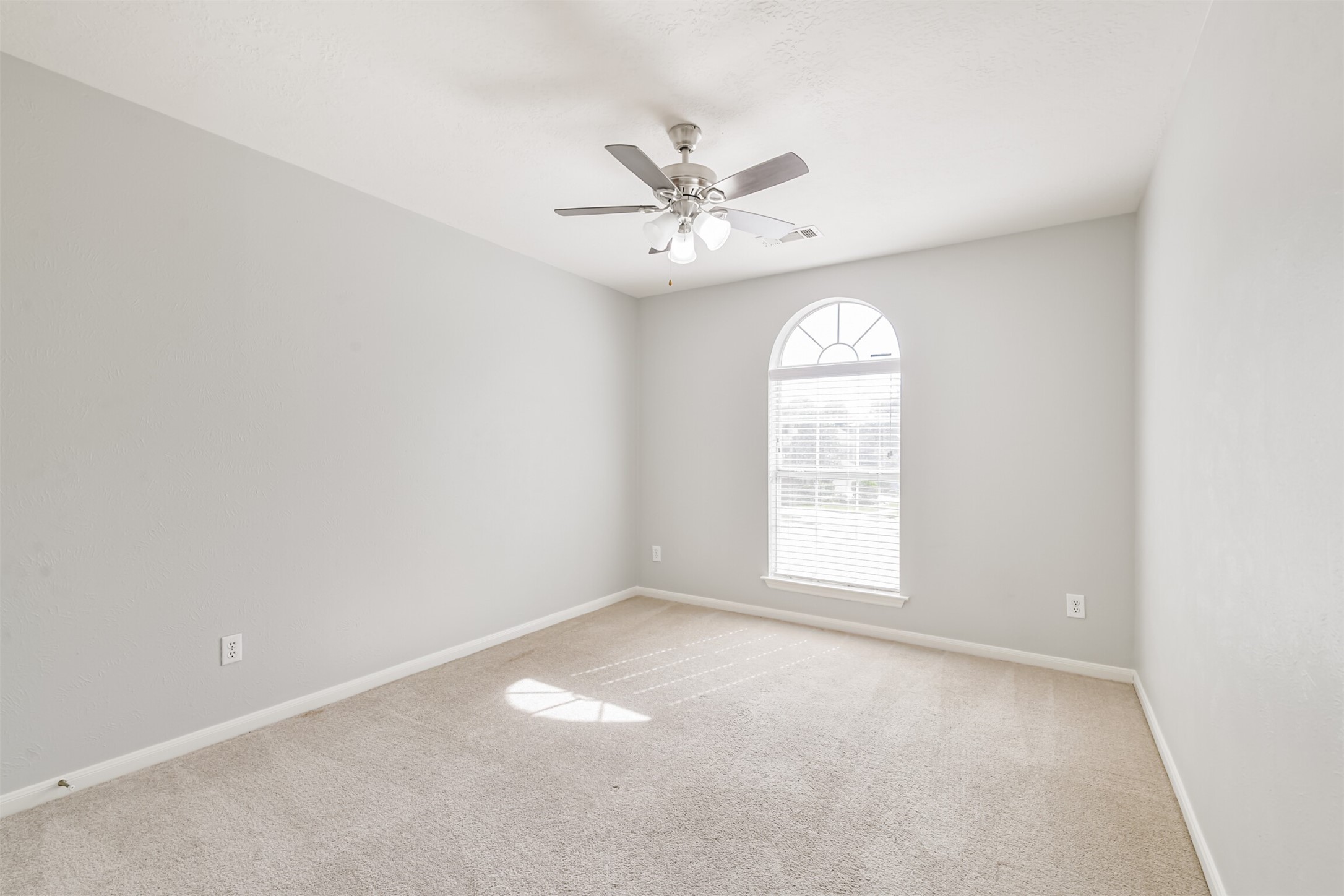 20439 Concord Hill Drive Property Photo 30