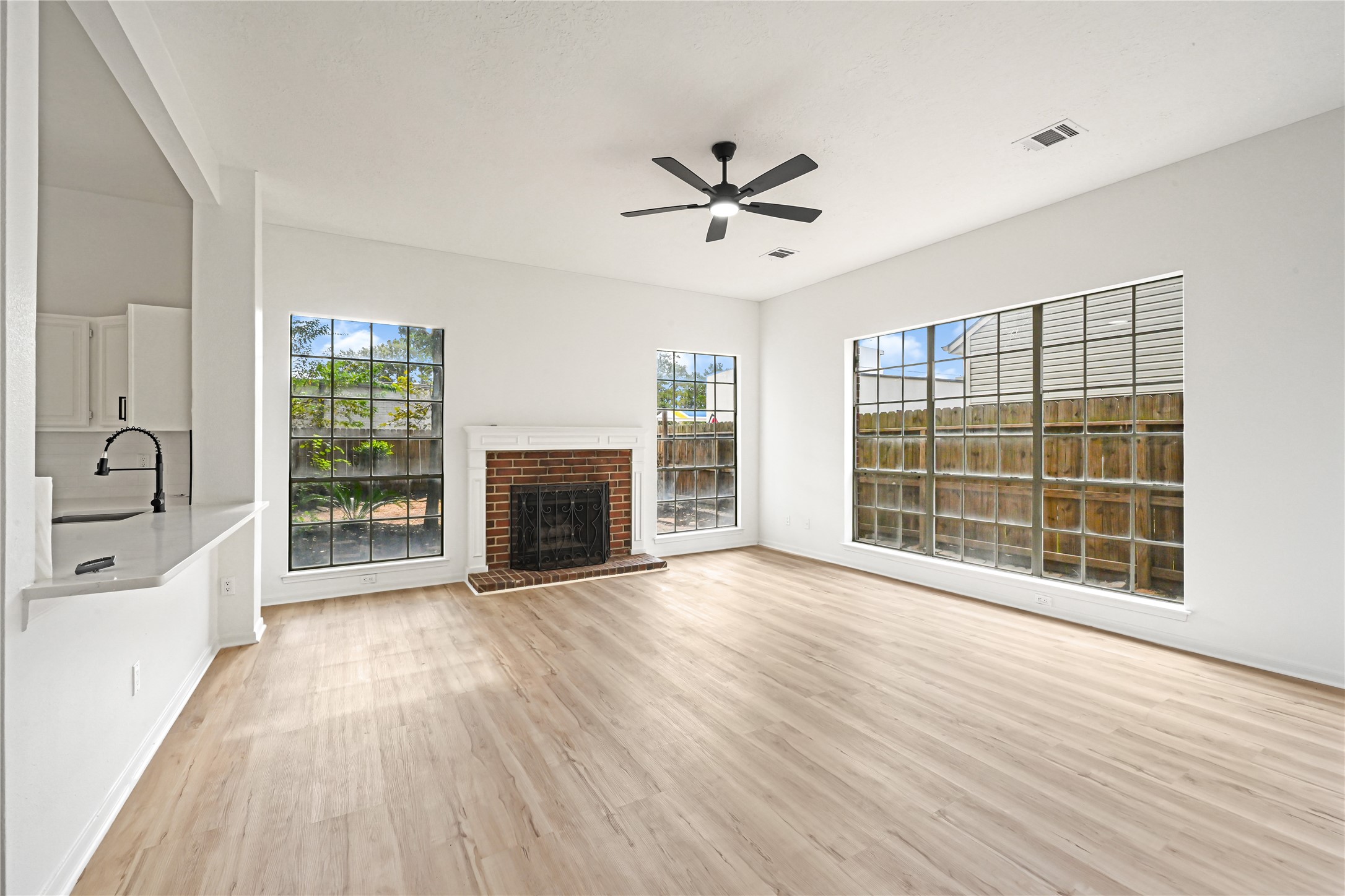 16027 Lakestone Drive Property Photo 15