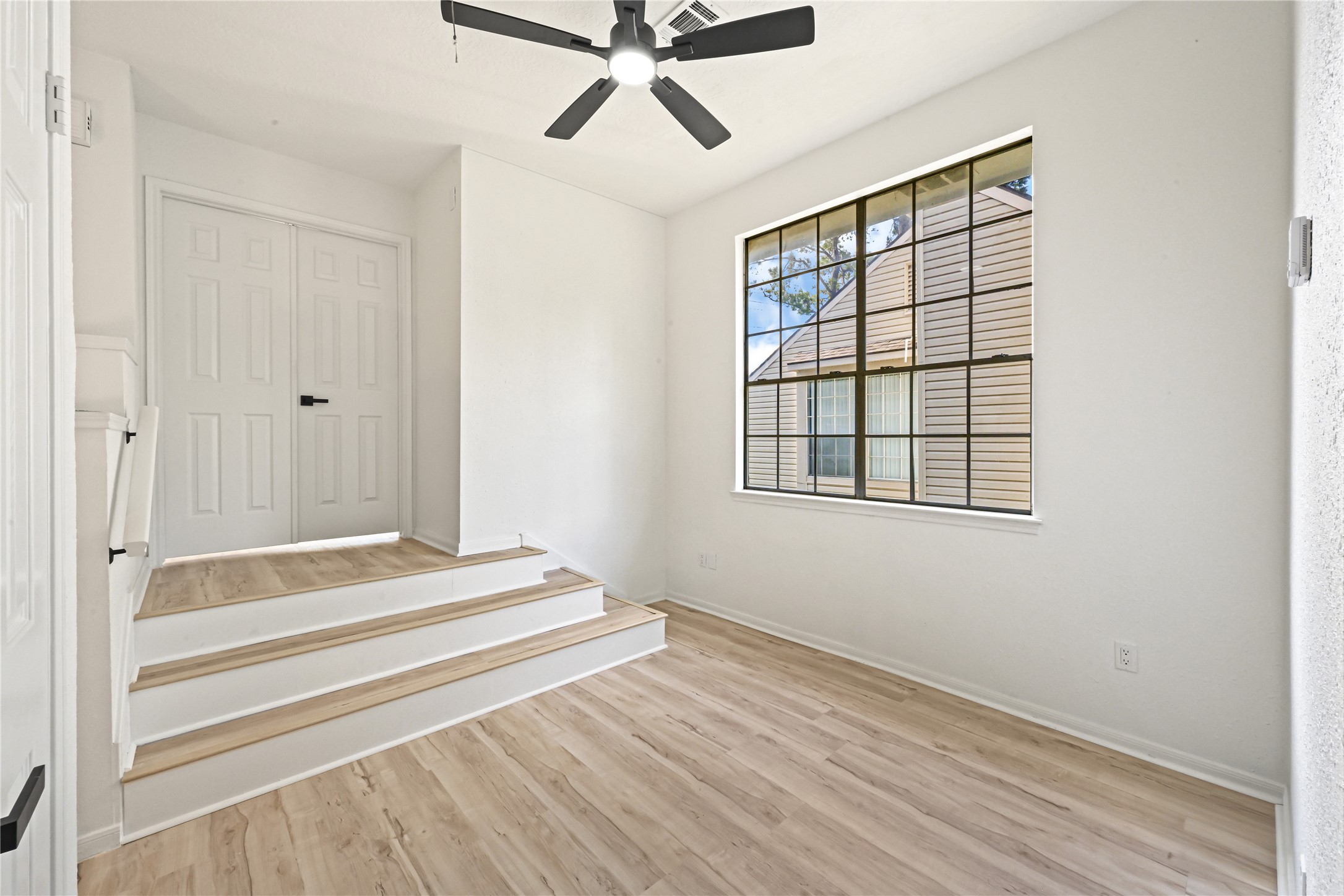 16027 Lakestone Drive Property Photo 19