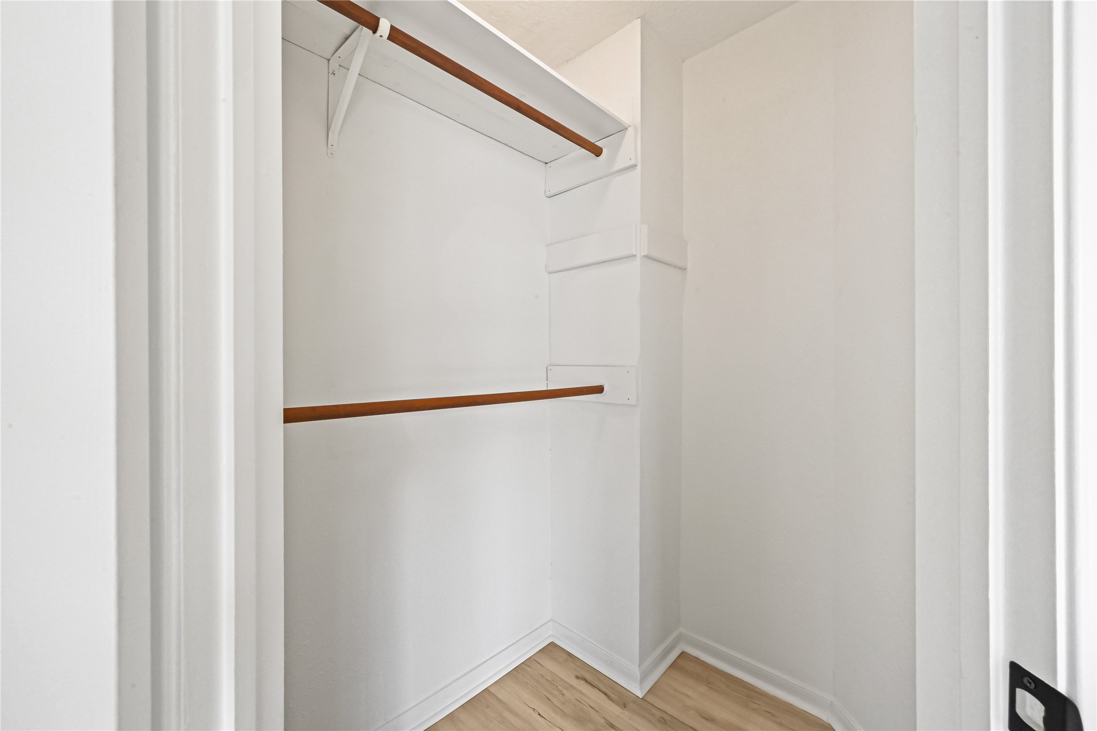 16027 Lakestone Drive Property Photo 28