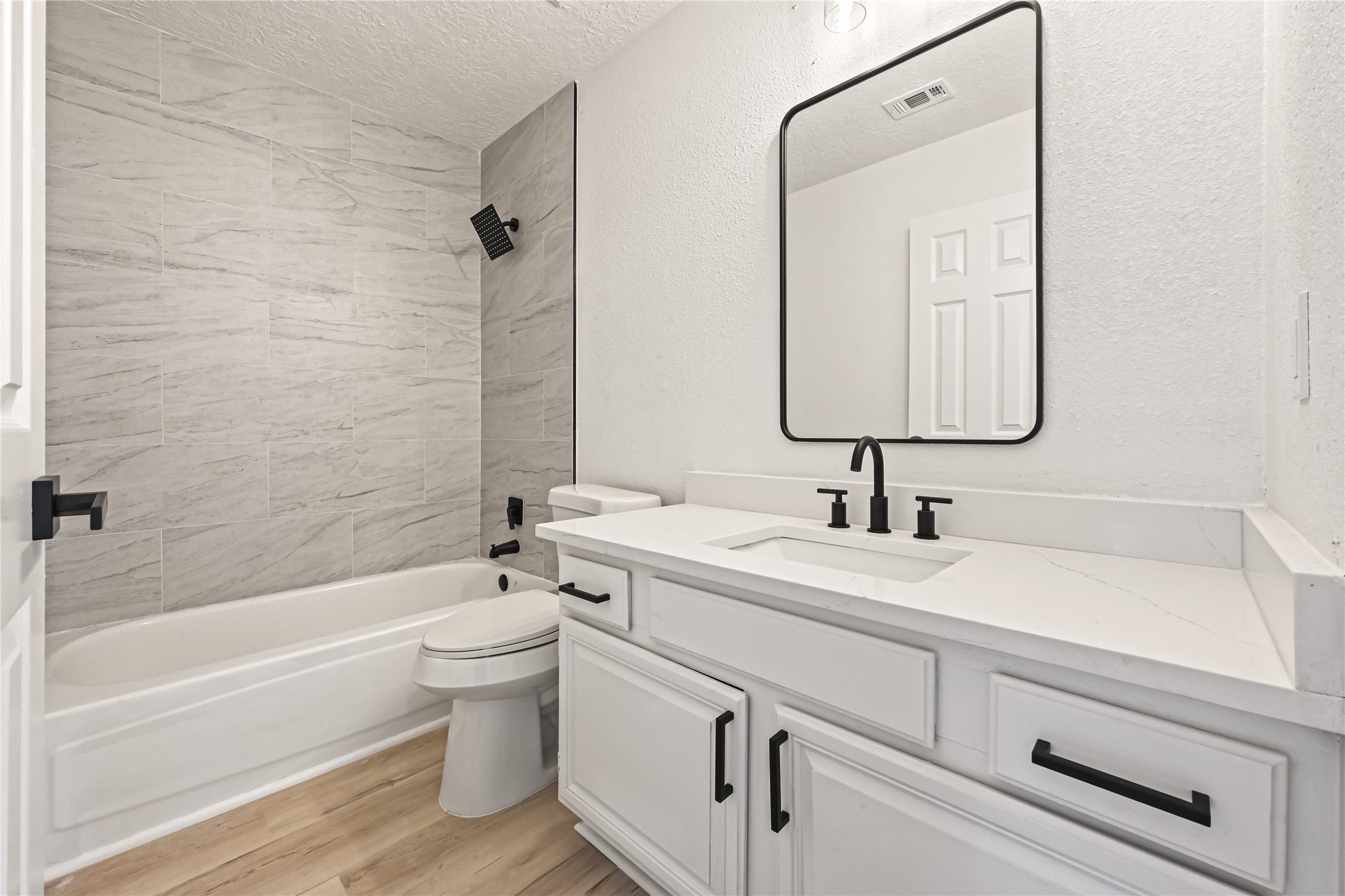 16027 Lakestone Drive Property Photo 31