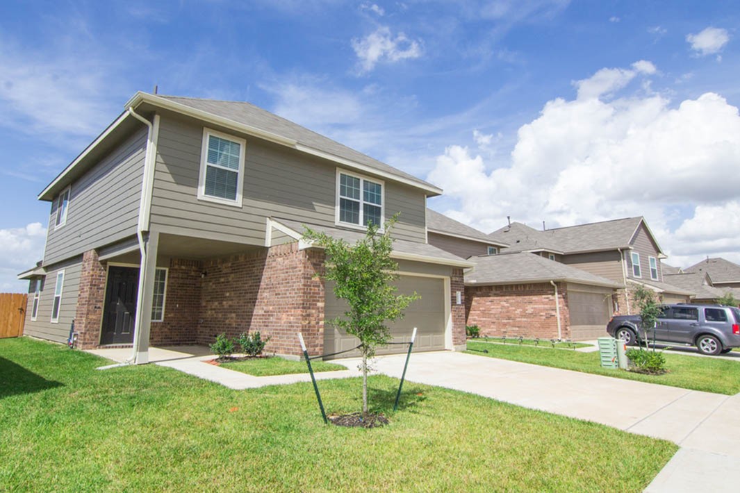 24022 Treviso Gardens Drive Property Photo 1