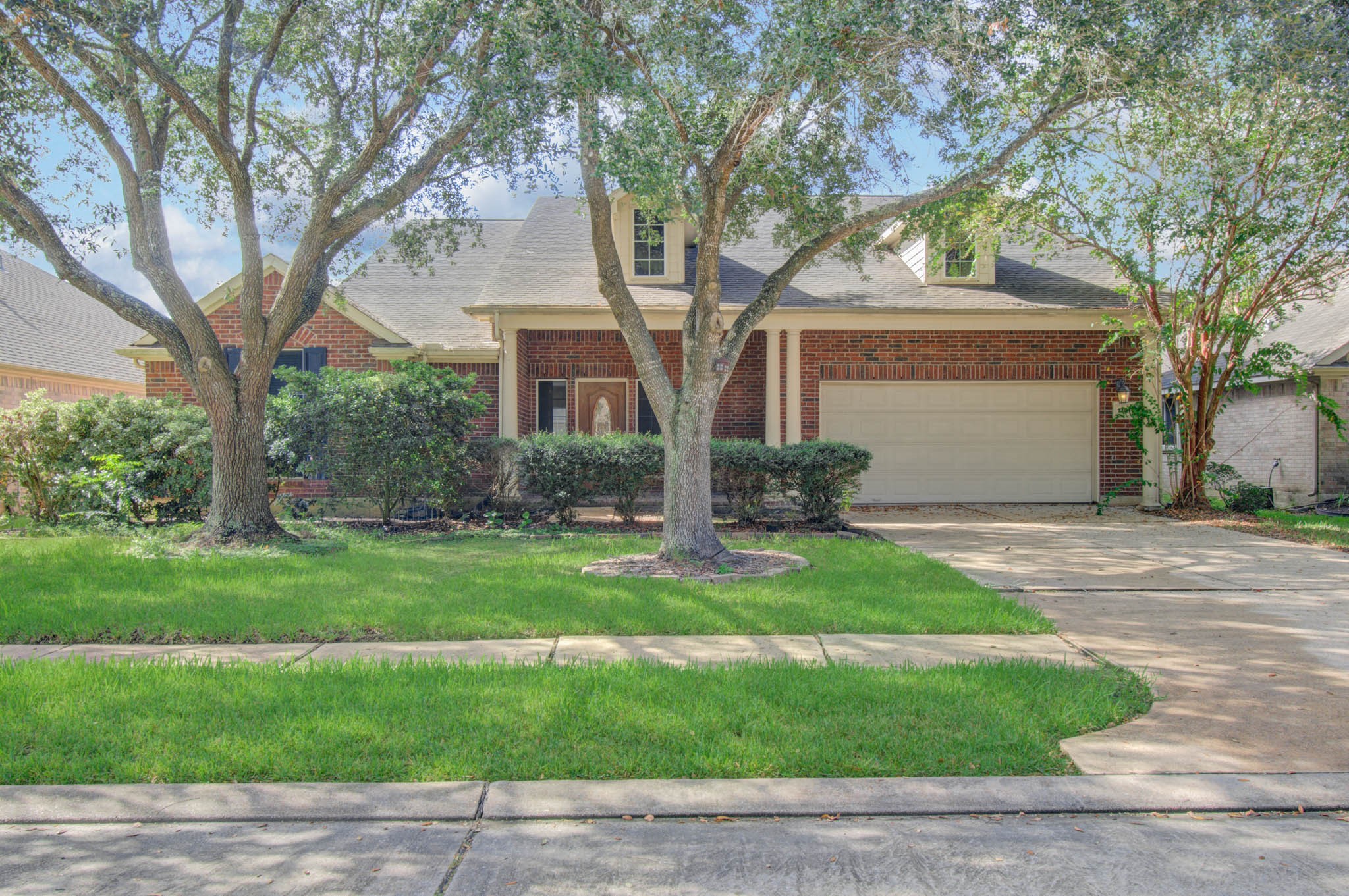 17611 Emerald Garden Lane Property Photo 1