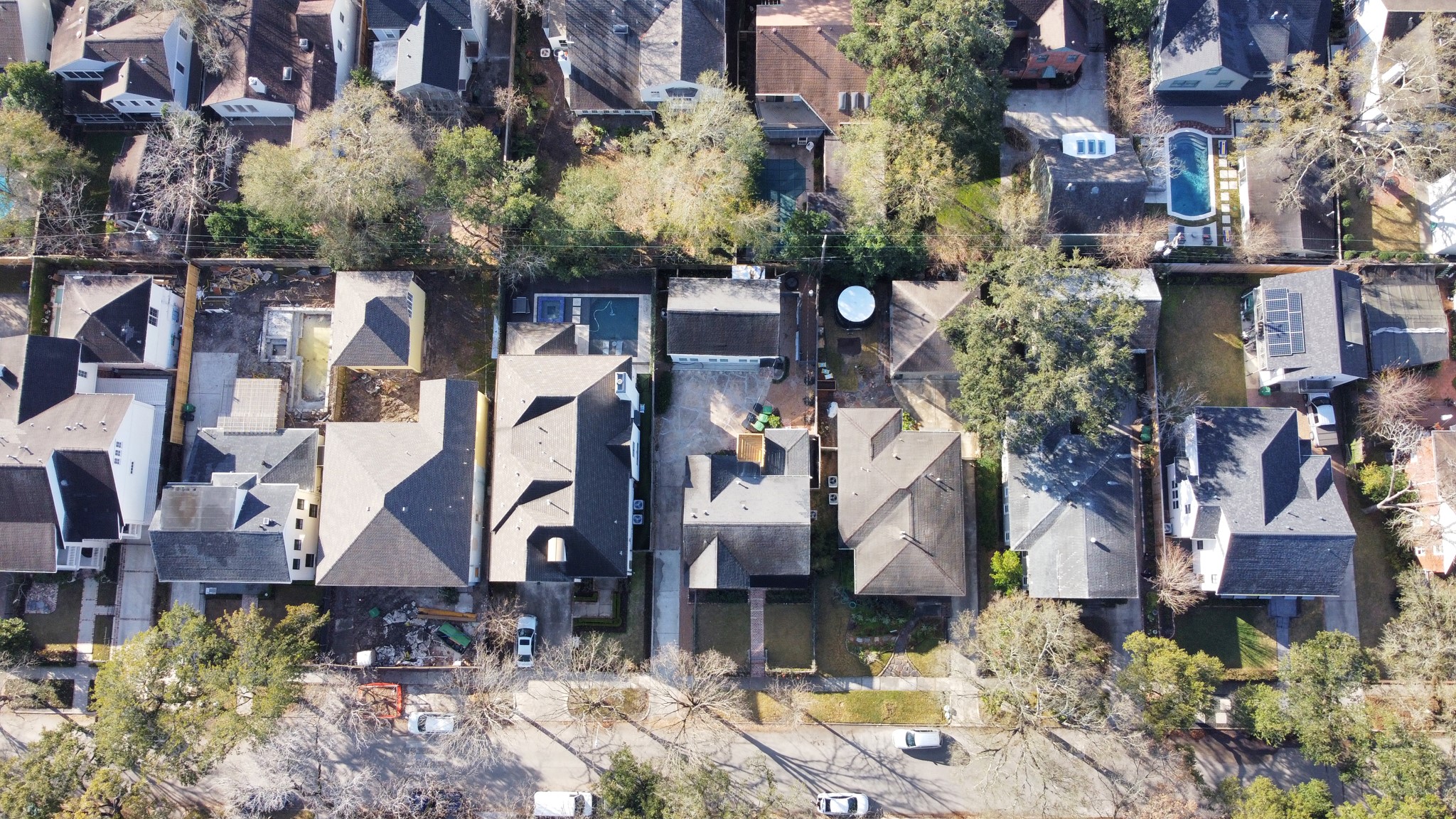 1911 Banks Street Property Photo 36