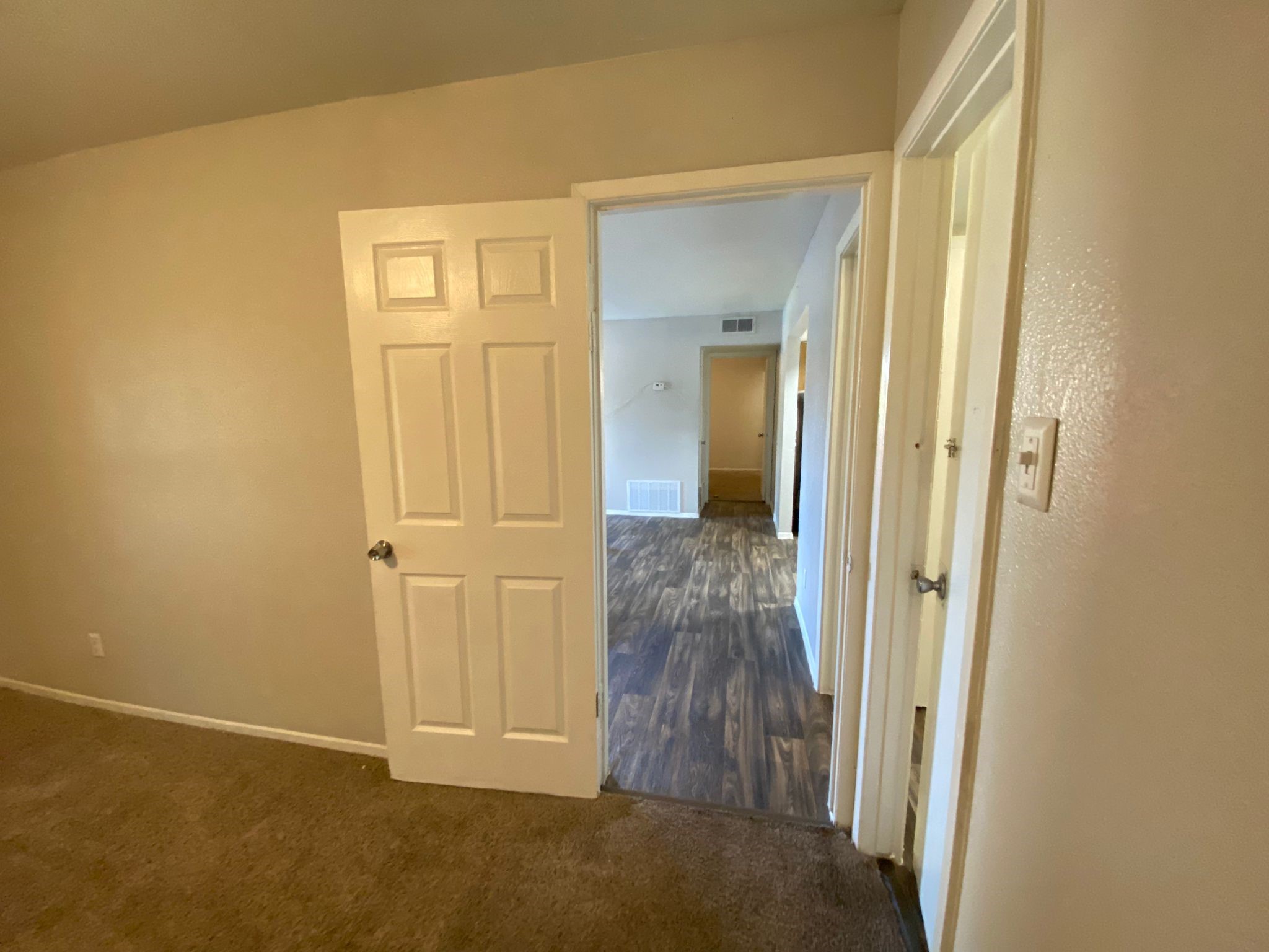 1004 Allena Drive 3 Property Photo 4