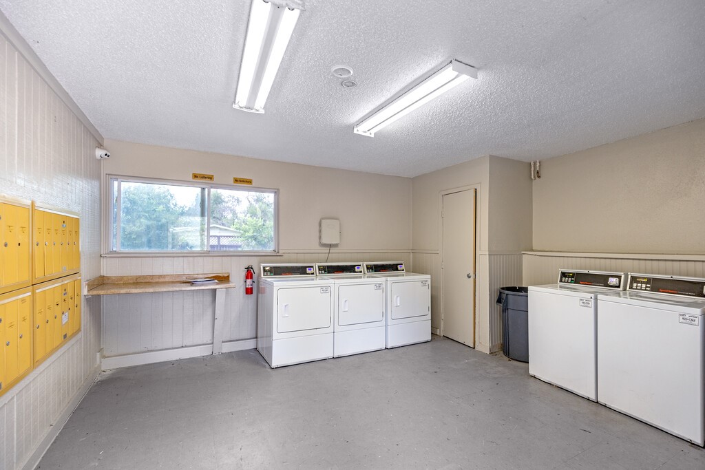 1004 Allena Drive 3 Property Photo 11