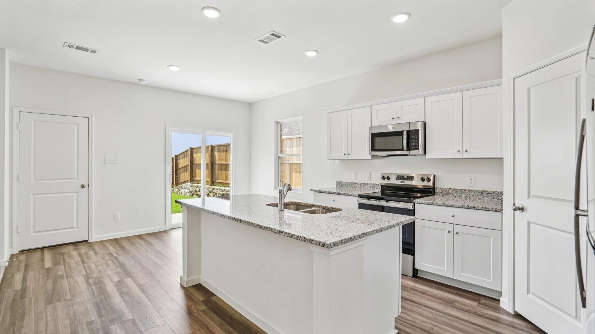 504 Mcfadin Way Property Photo 2