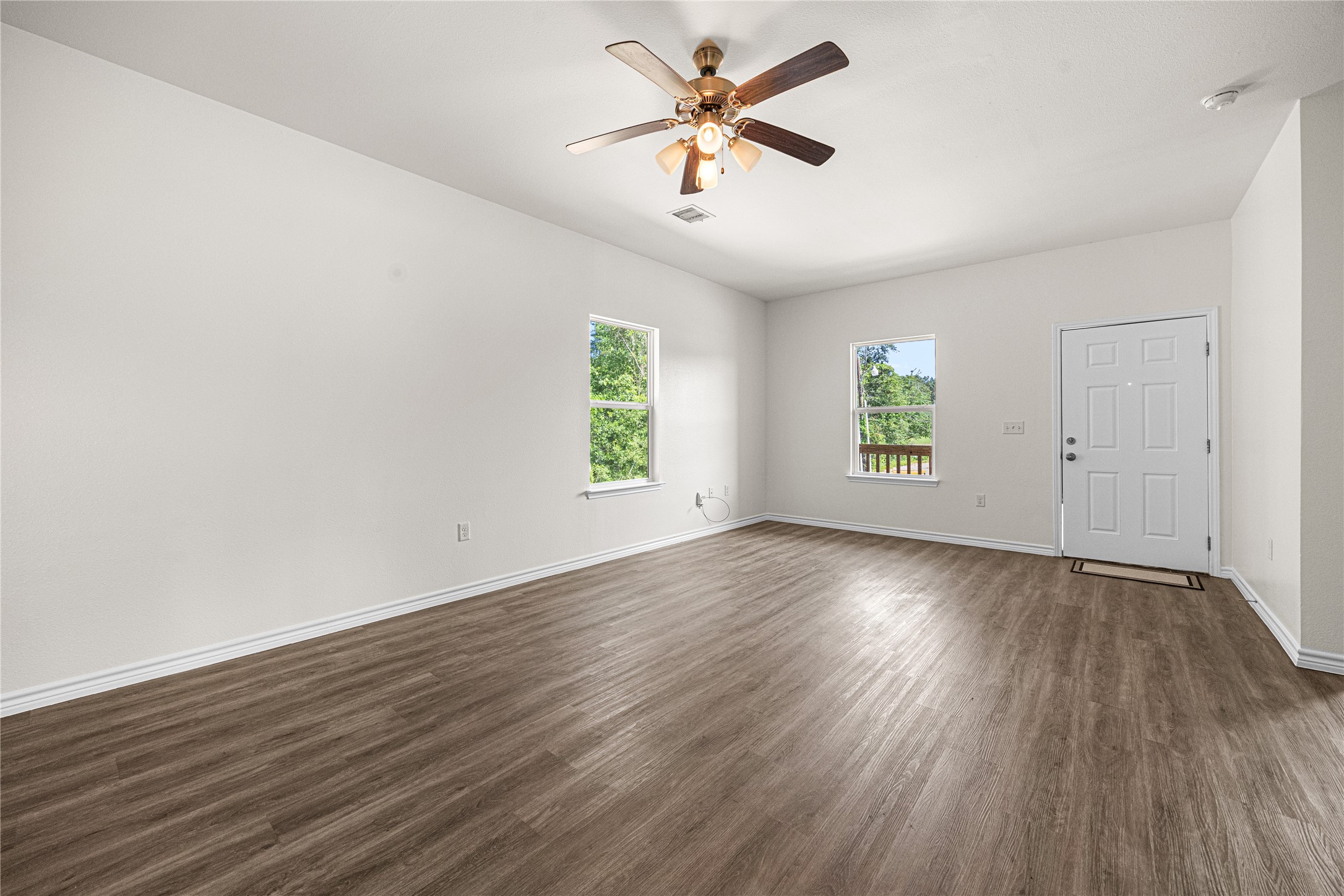 28096 Seven Sisters Road A Property Photo 5
