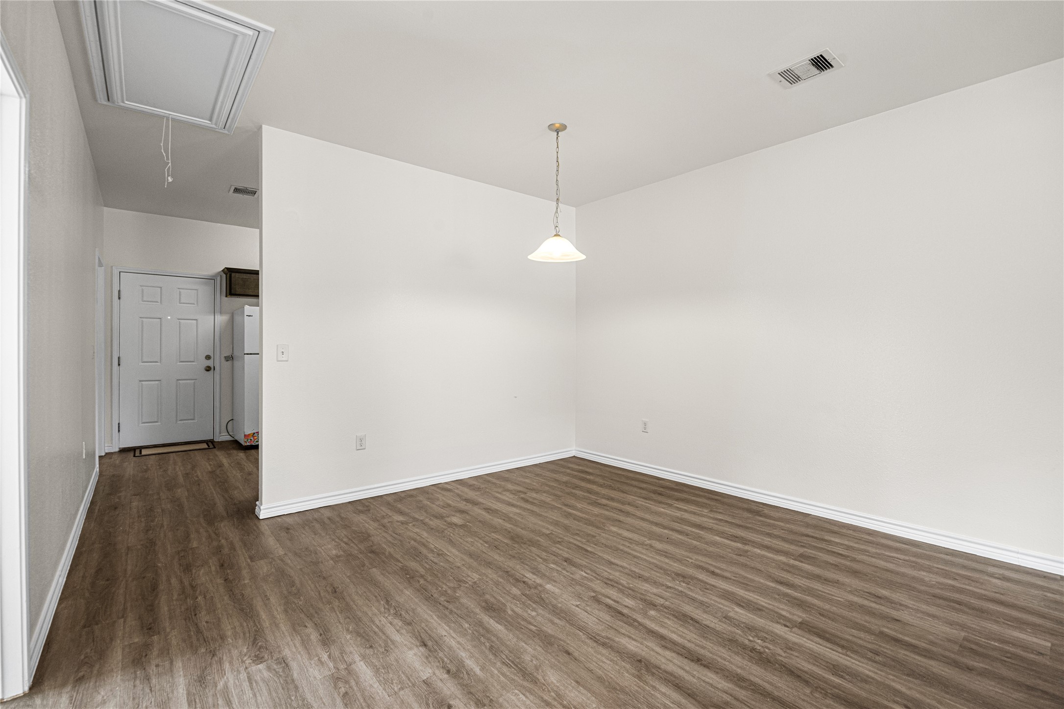 28096 Seven Sisters Road A Property Photo 6