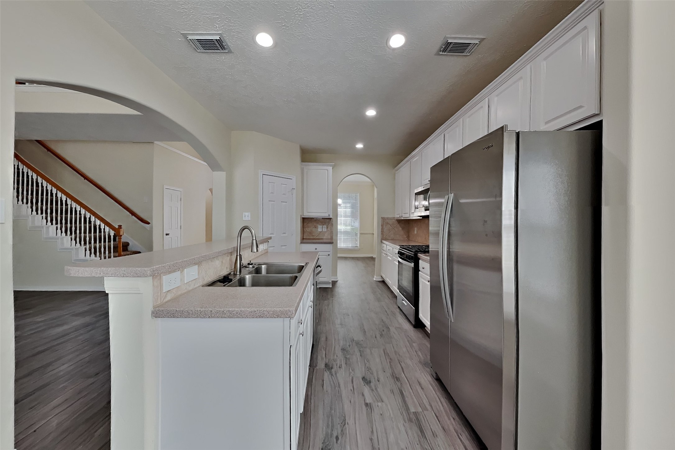 6819 Amber Pine Court Property Photo 4